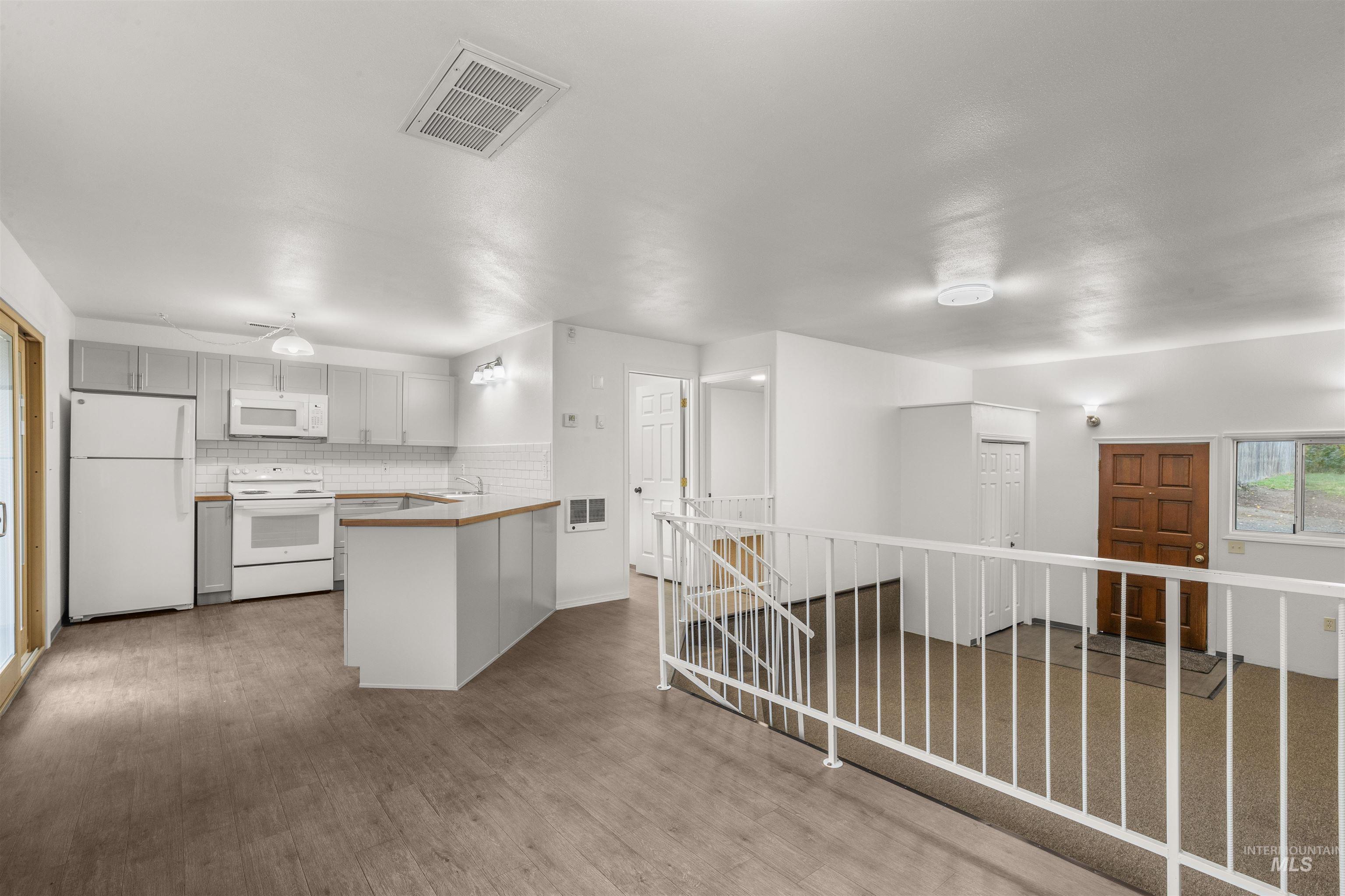1380 Elm Street Property Photo 18