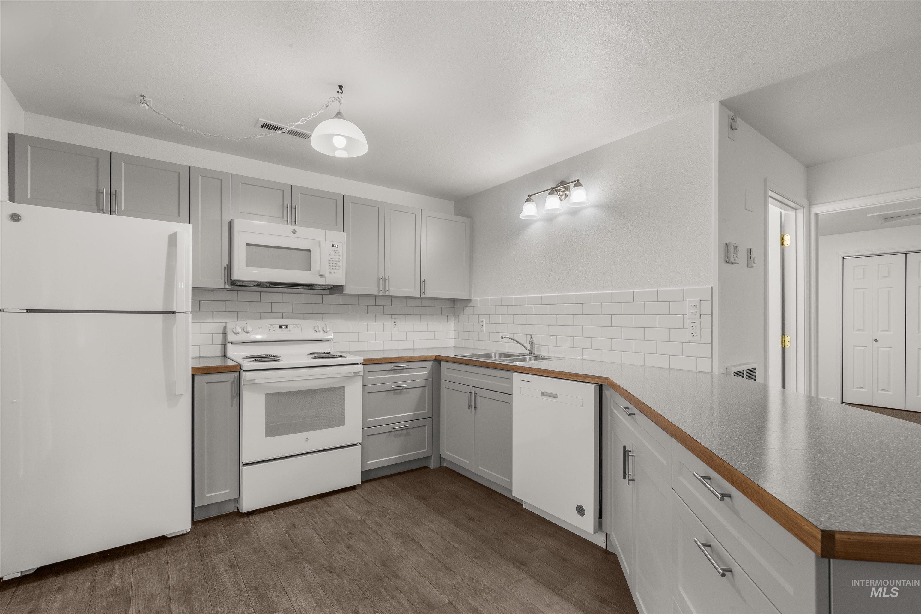 1380 Elm Street Property Photo 19