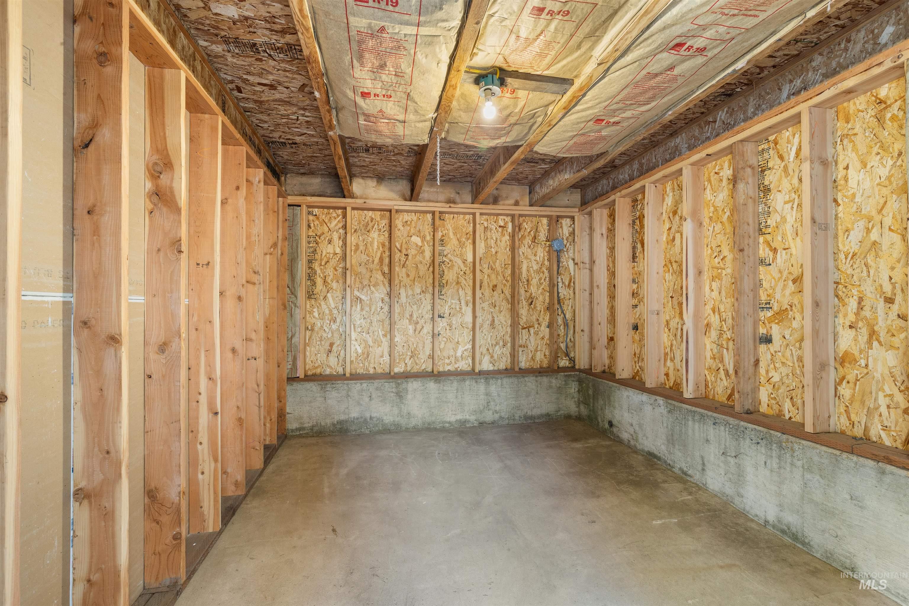 1380 Elm Street Property Photo 35