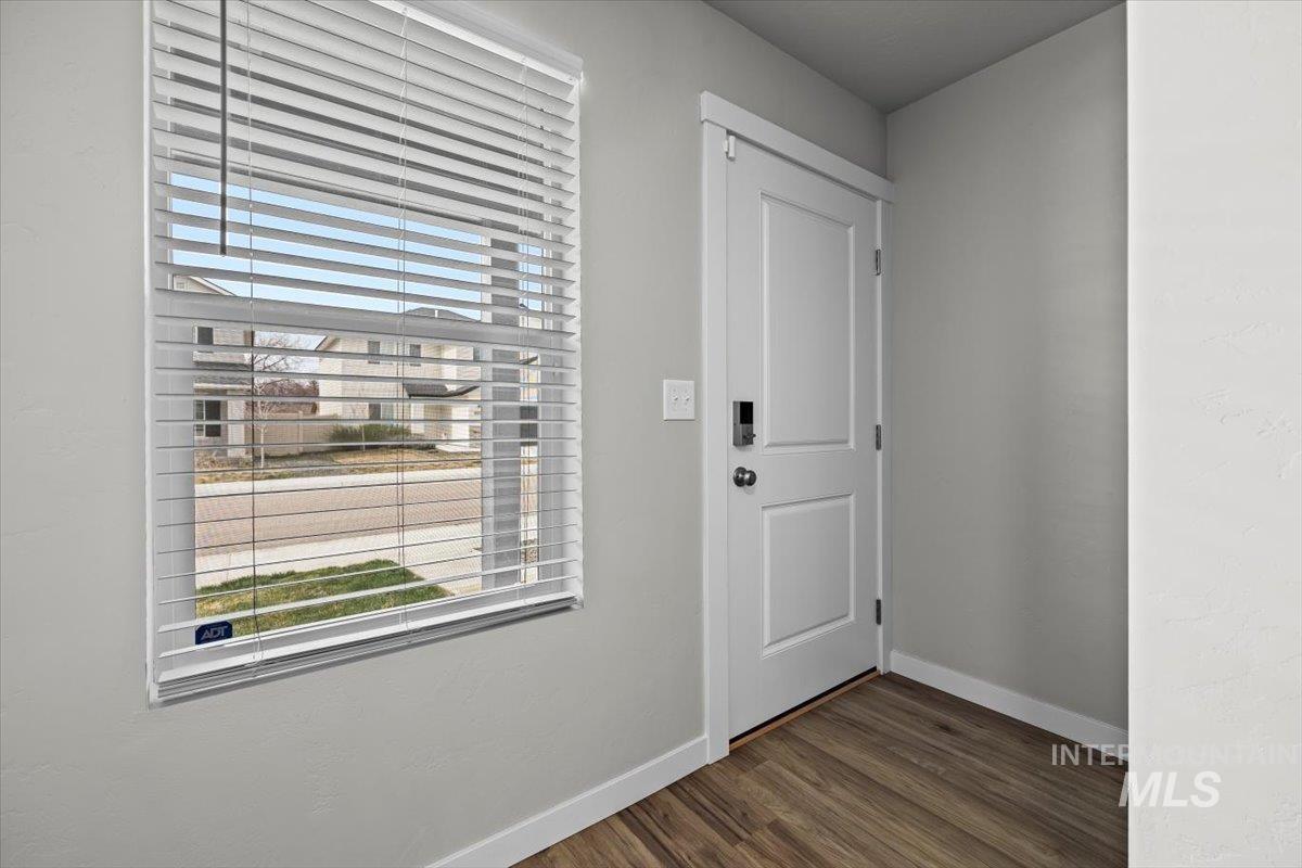 960 Nautilus Way Property Photo 2