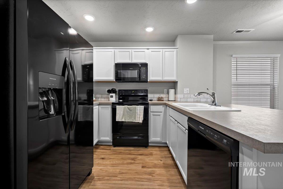 960 Nautilus Way Property Photo 4