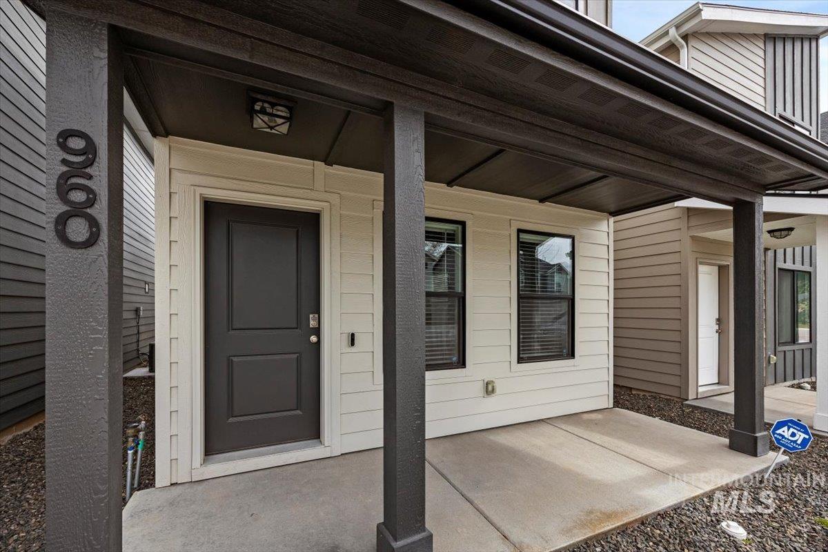960 Nautilus Way Property Photo 10