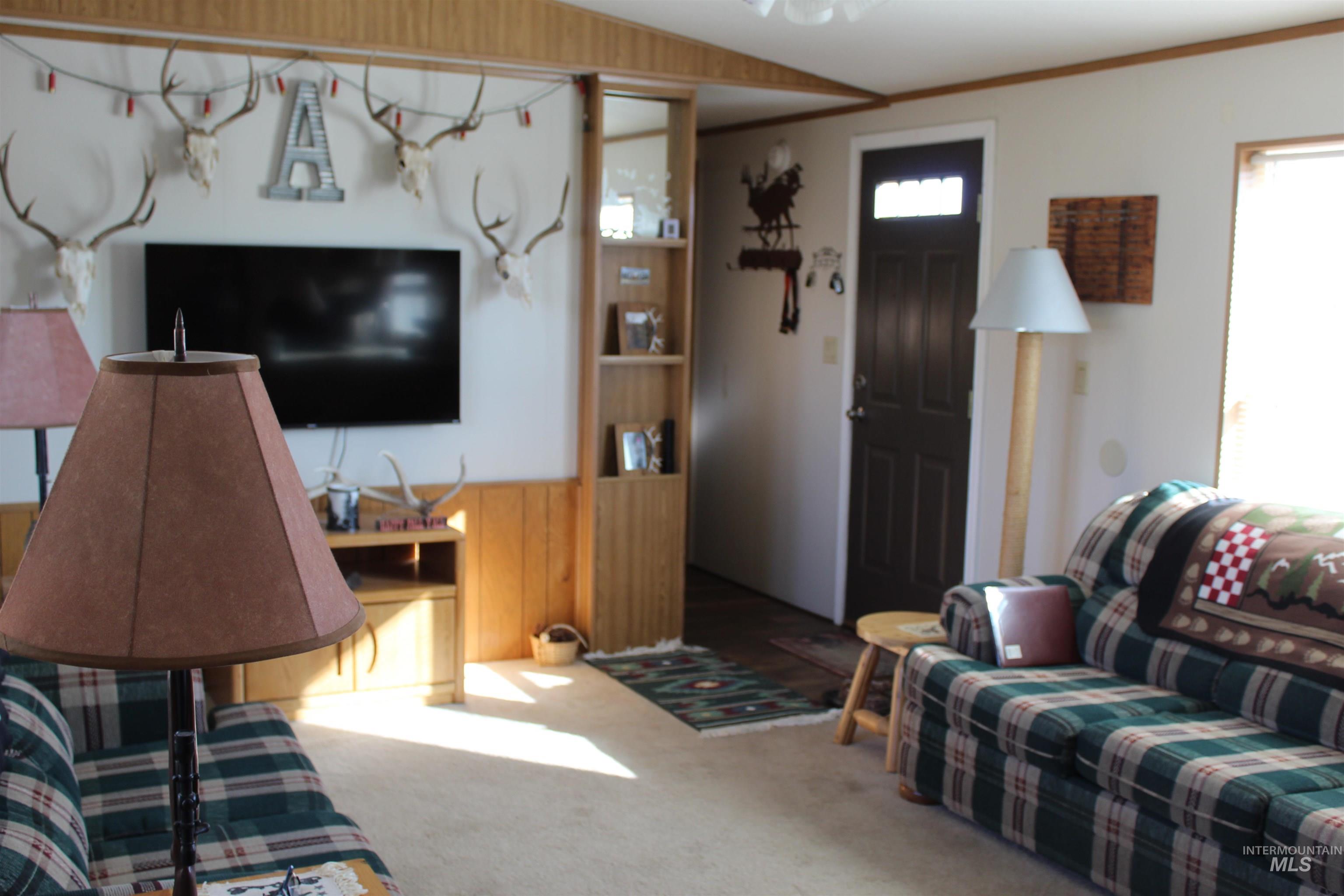 1303 Florence Dr Property Photo 2