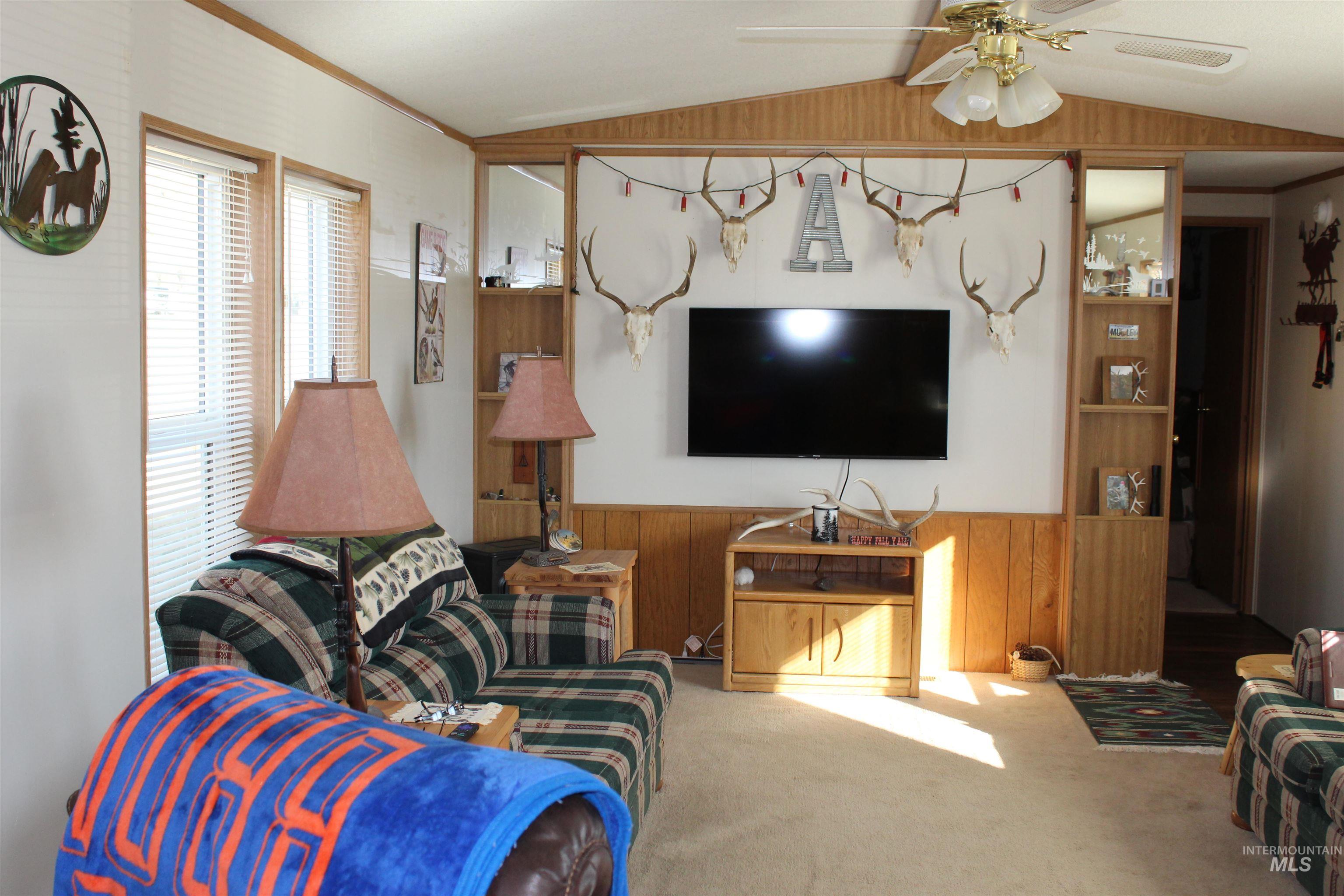 1303 Florence Dr Property Photo 5