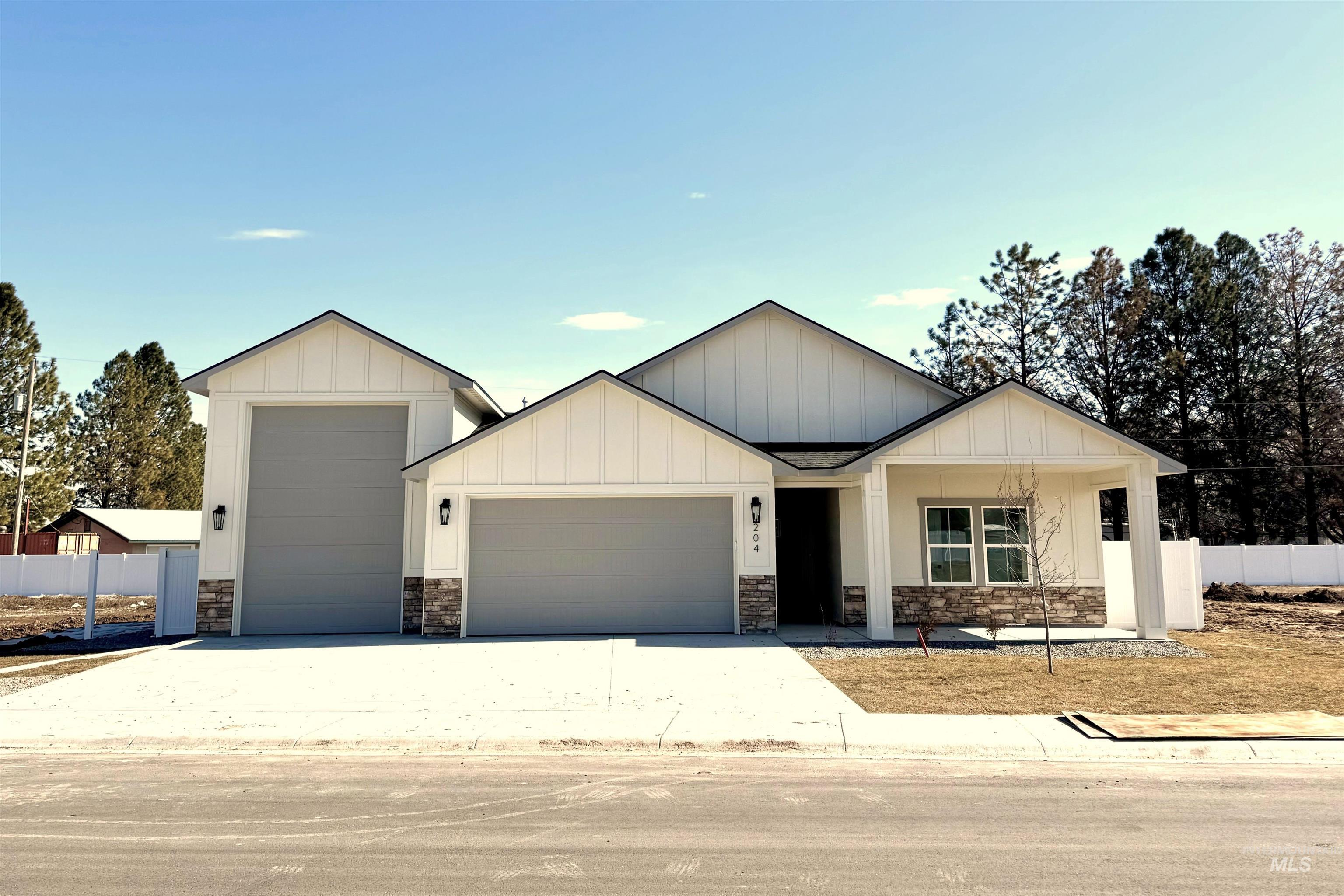 204 Pronghorn Property Photo