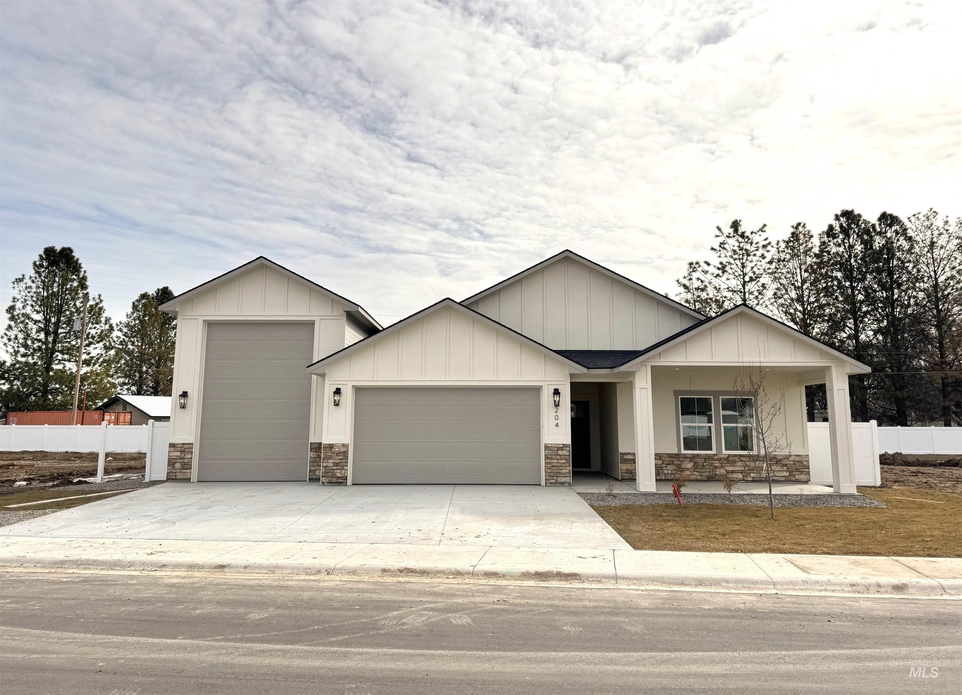204 Pronghorn Property Photo 2