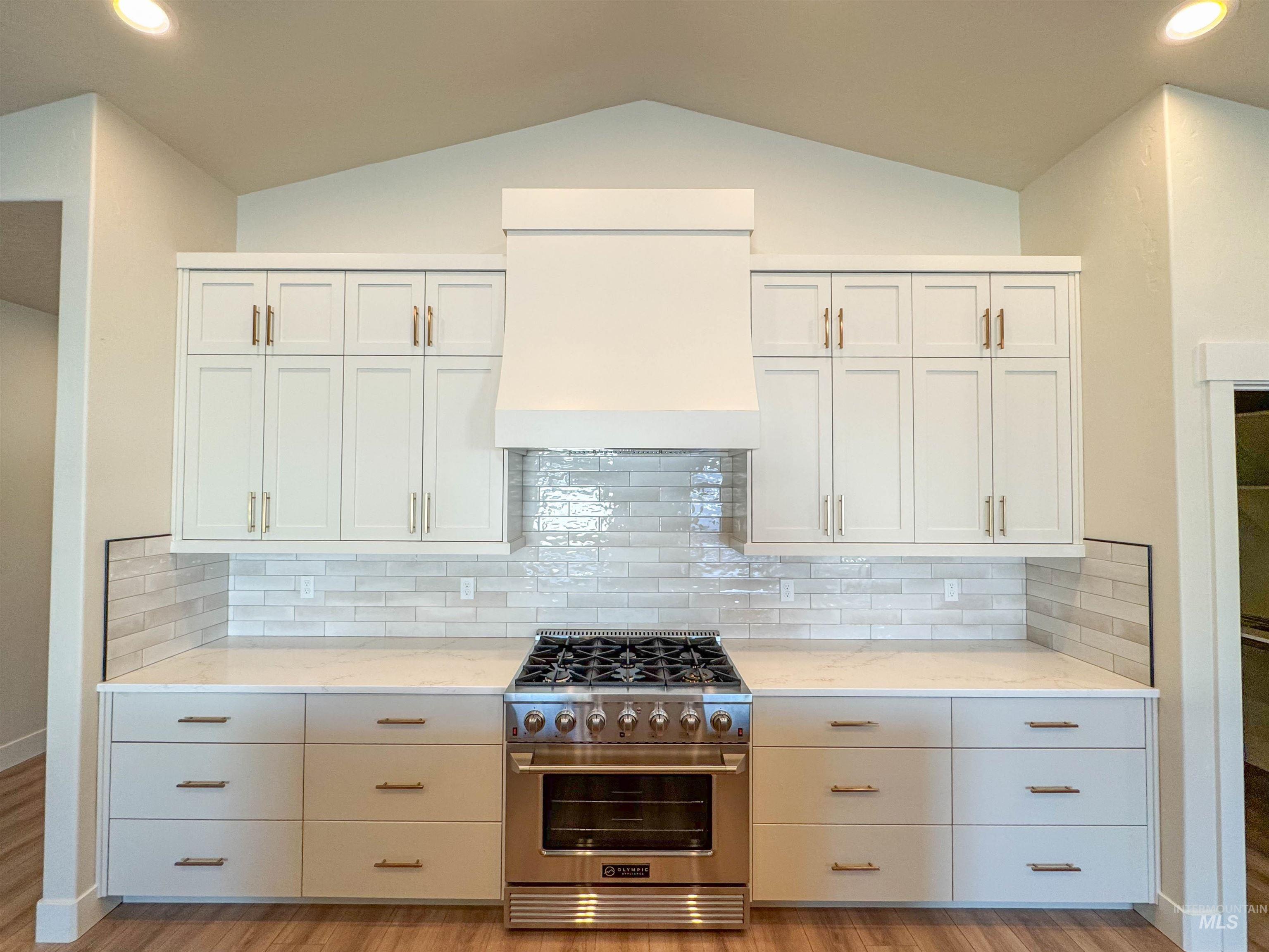 204 Pronghorn Property Photo 3