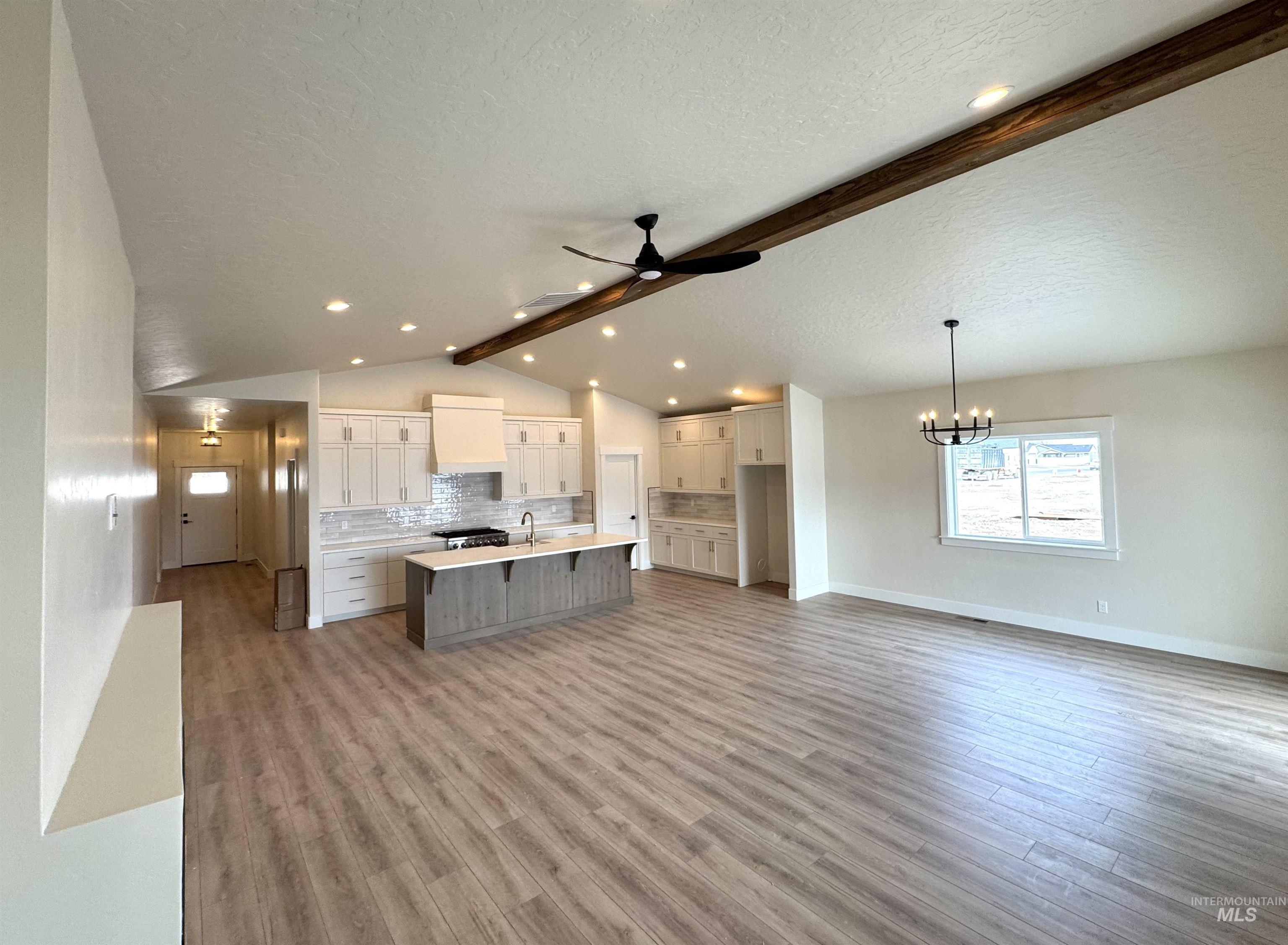 204 Pronghorn Property Photo 7