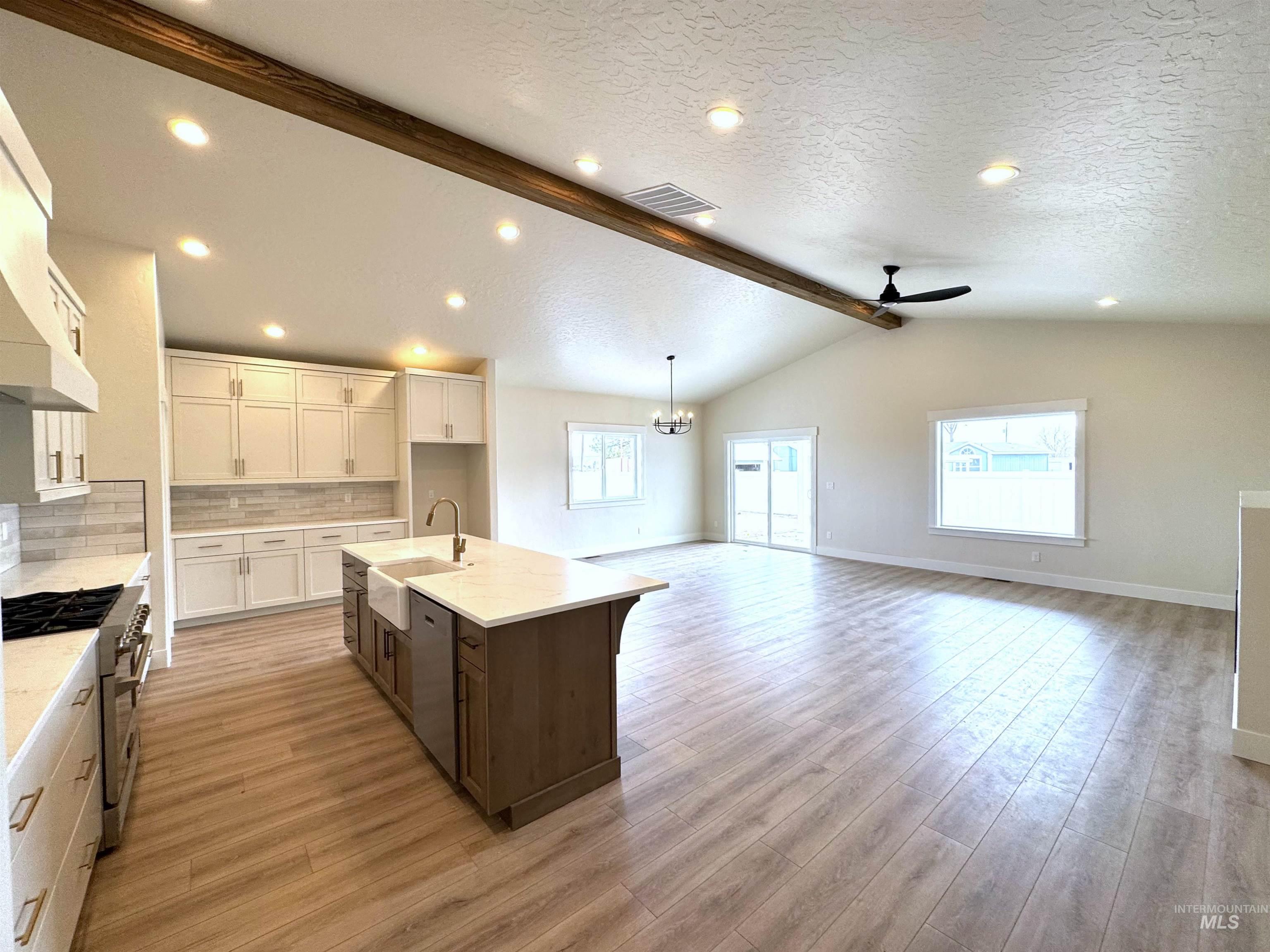 204 Pronghorn Property Photo 8