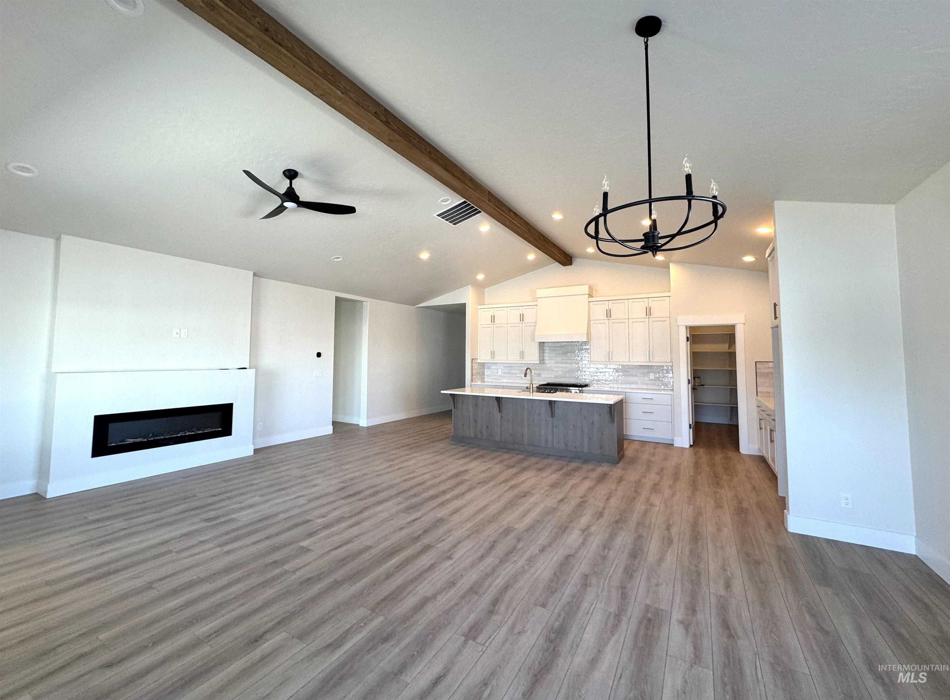 204 Pronghorn Property Photo 9