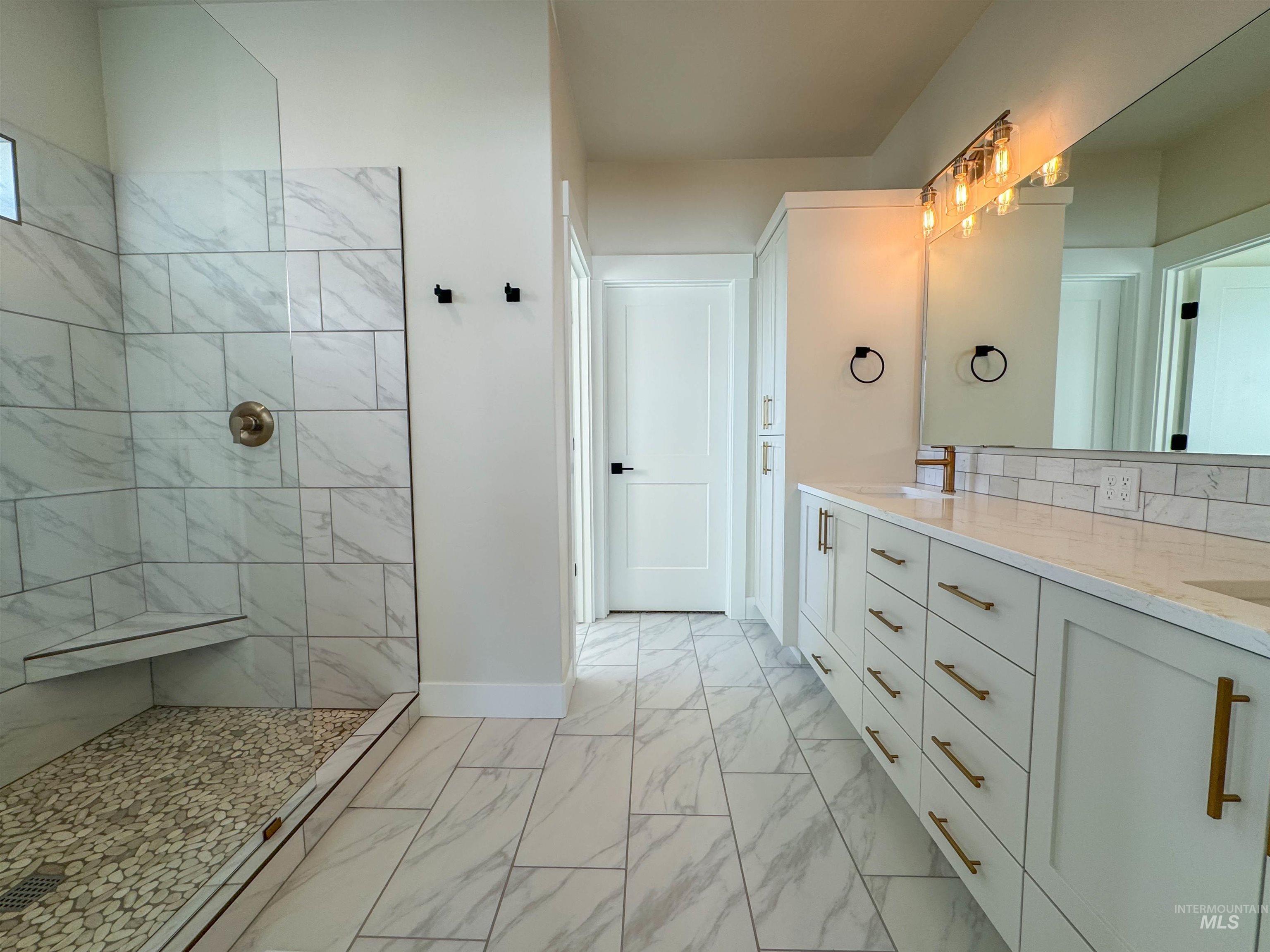 204 Pronghorn Property Photo 13