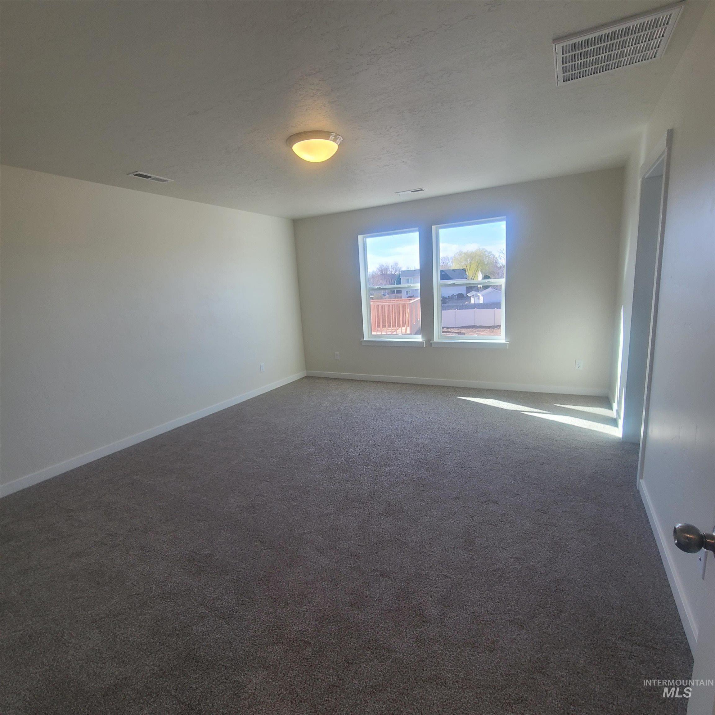 219 W Willow Dale Dr. Property Photo 10