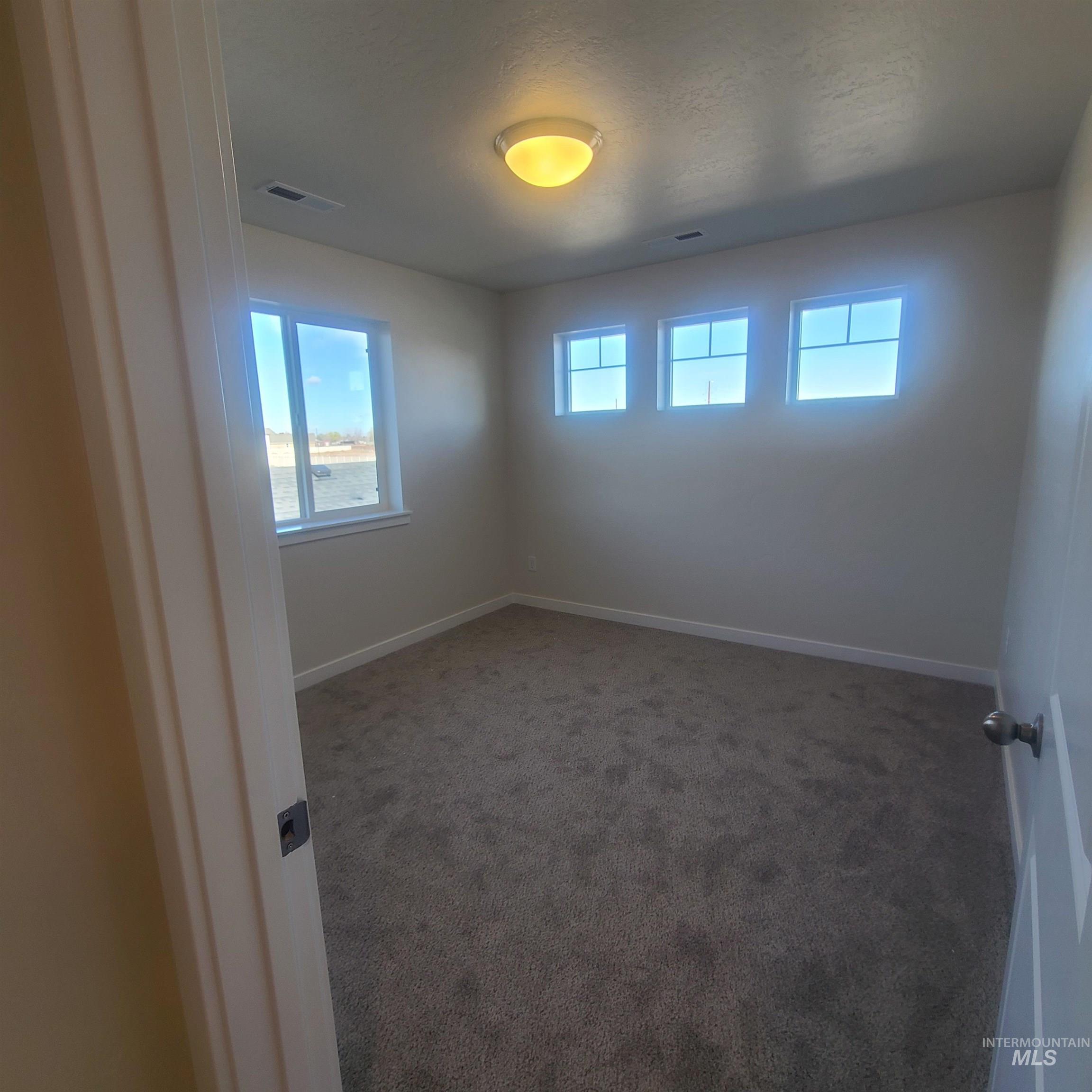 219 W Willow Dale Dr. Property Photo 20