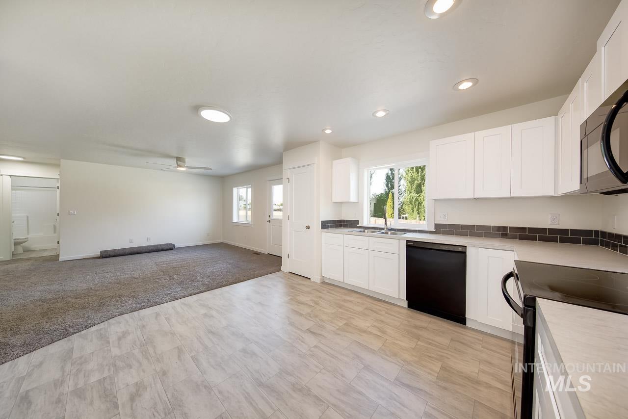1641 Regency Way Property Photo 7