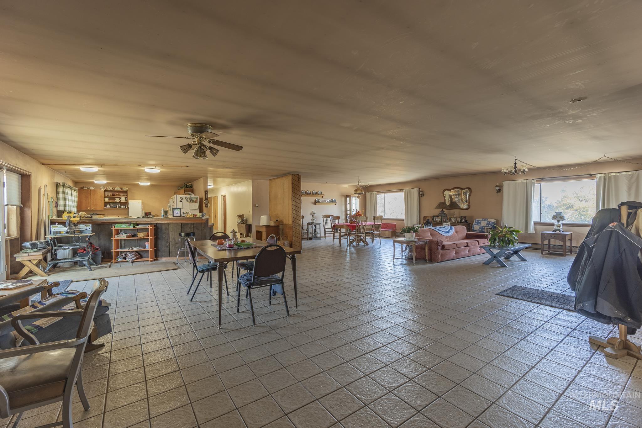 702 N D Street Property Photo 10