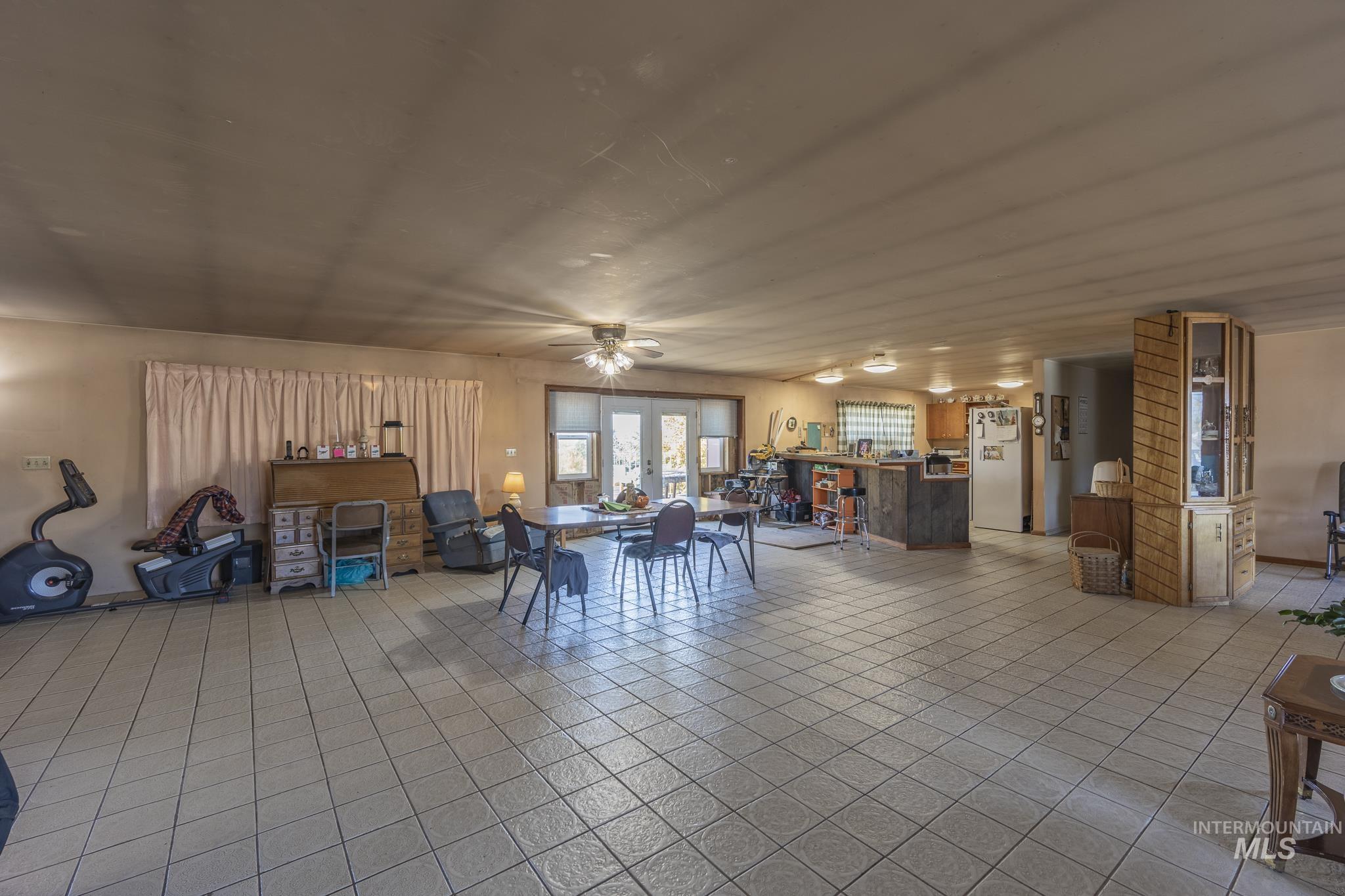702 N D Street Property Photo 11