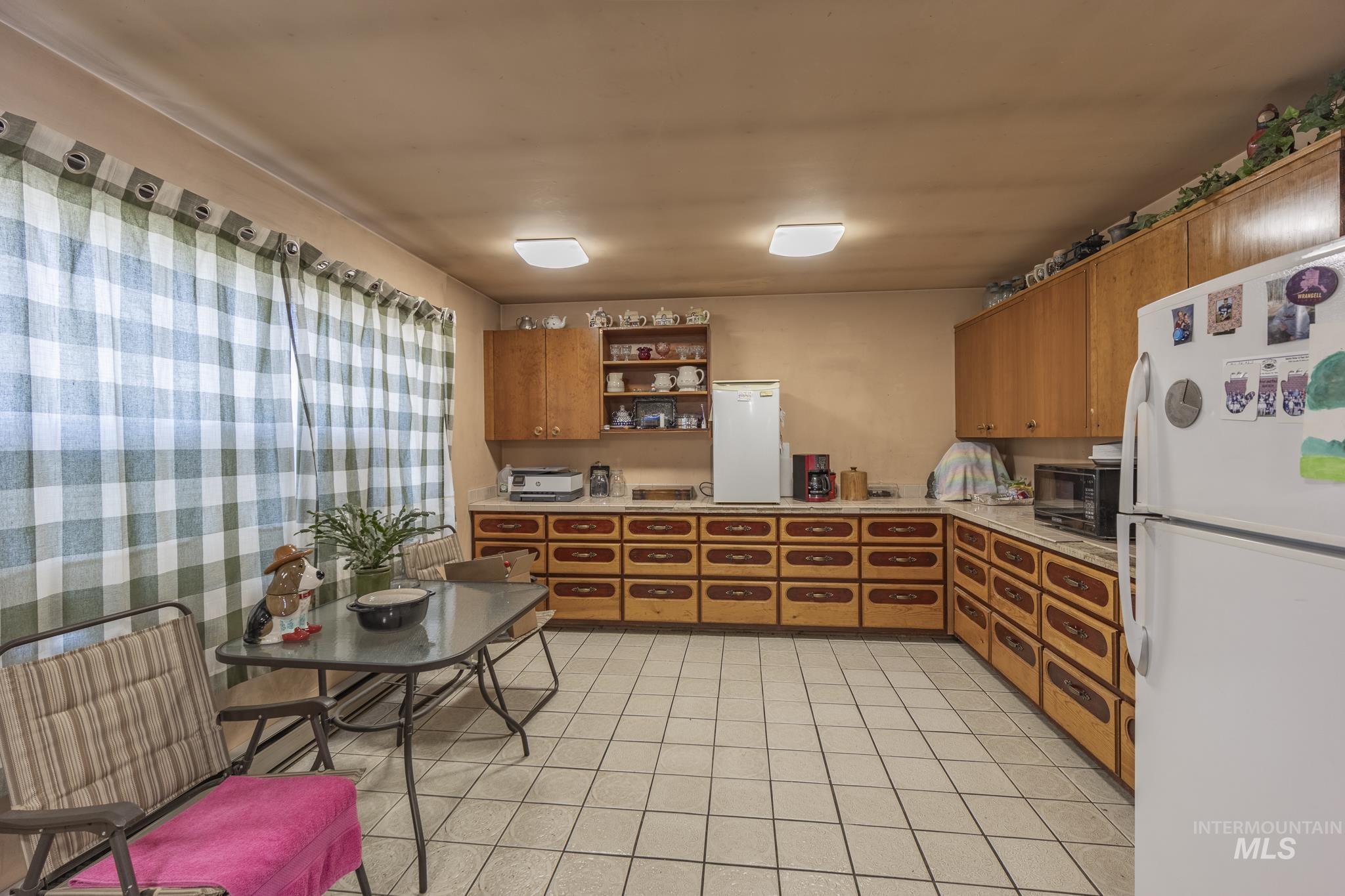 702 N D Street Property Photo 12