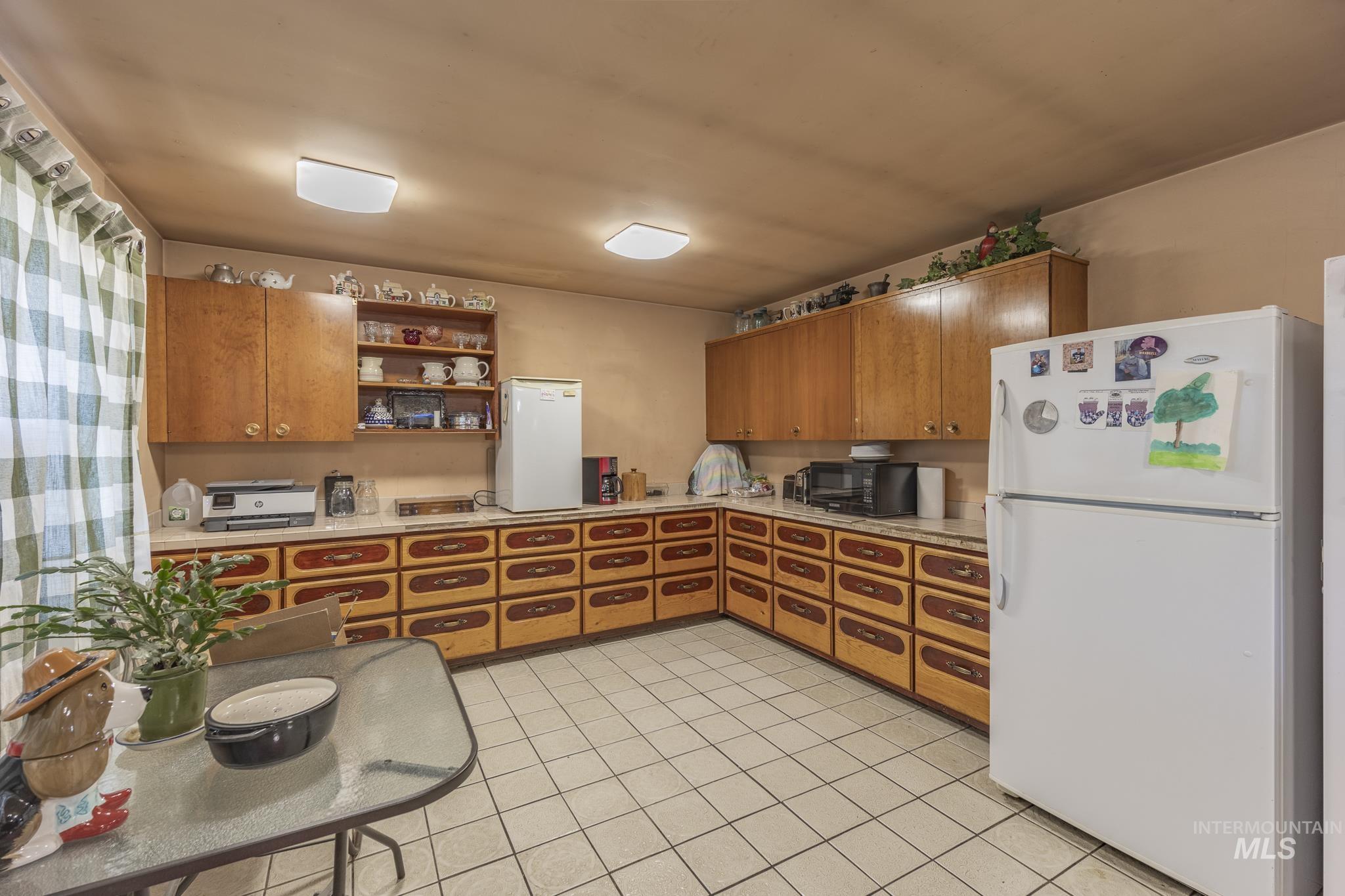 702 N D Street Property Photo 13