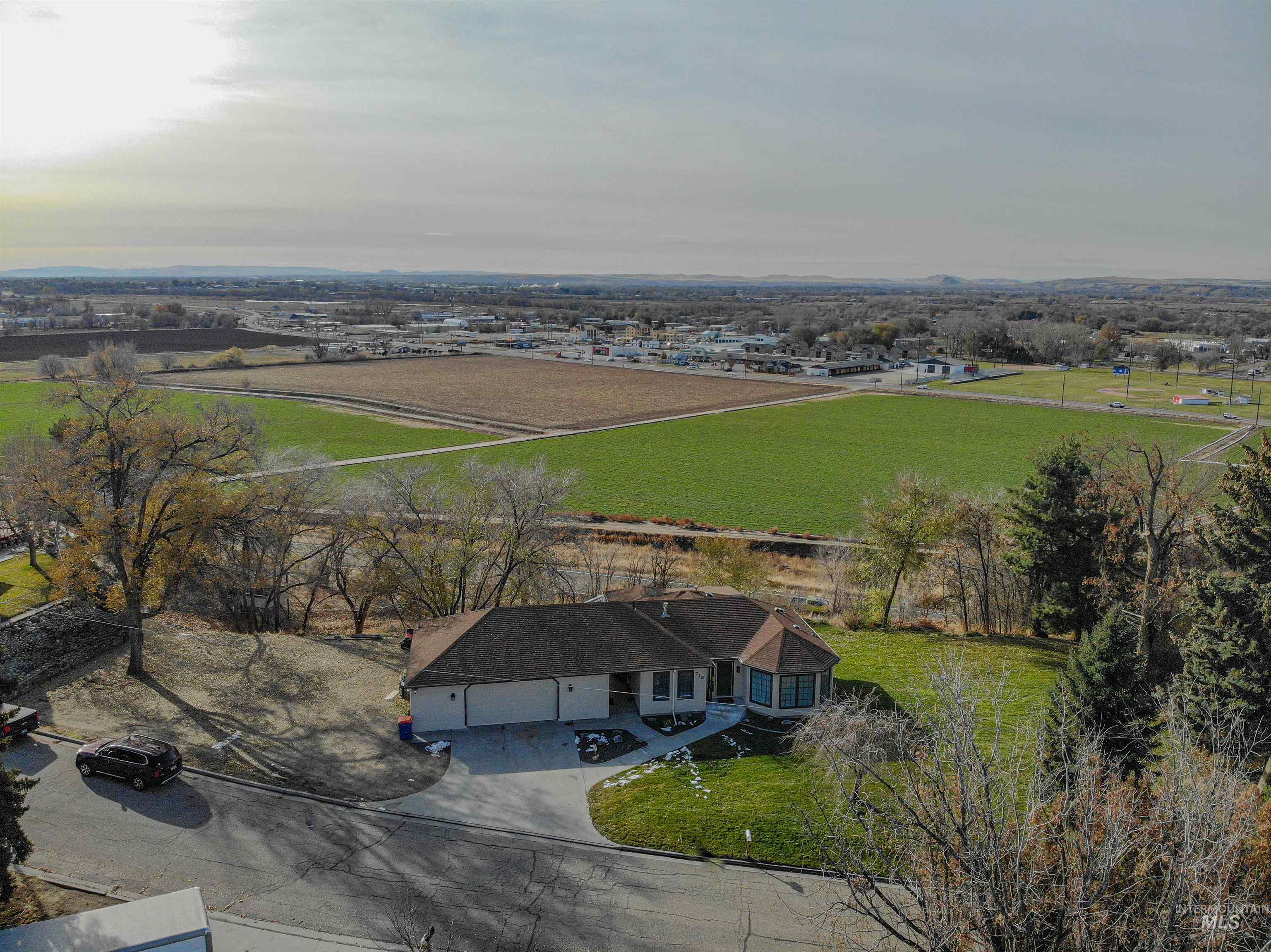 716 Hughes Drive Property Photo
