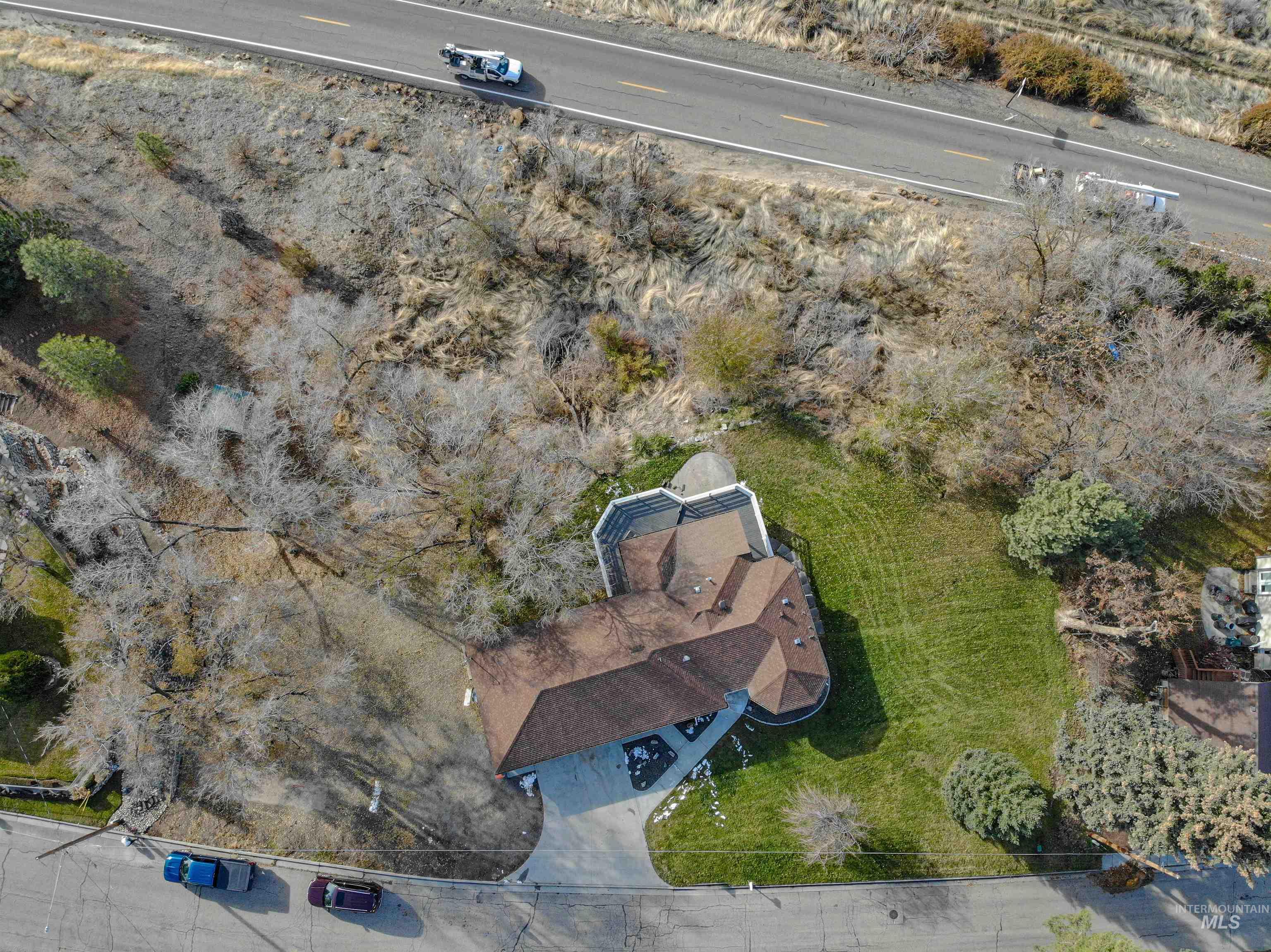 716 Hughes Drive Property Photo 4