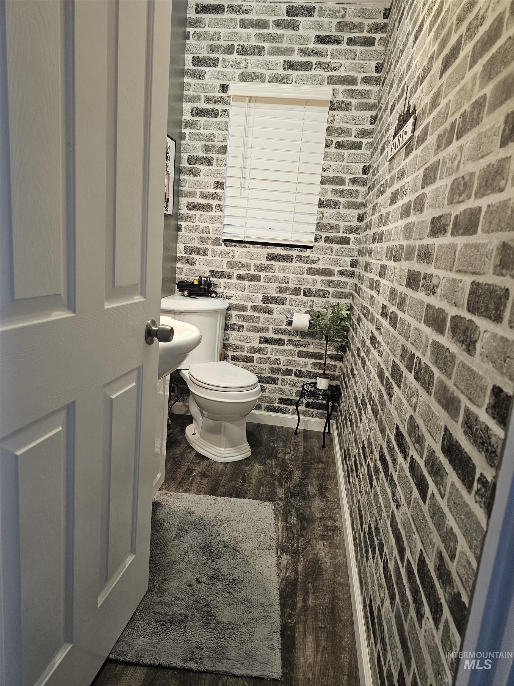 716 Hughes Drive Property Photo 10