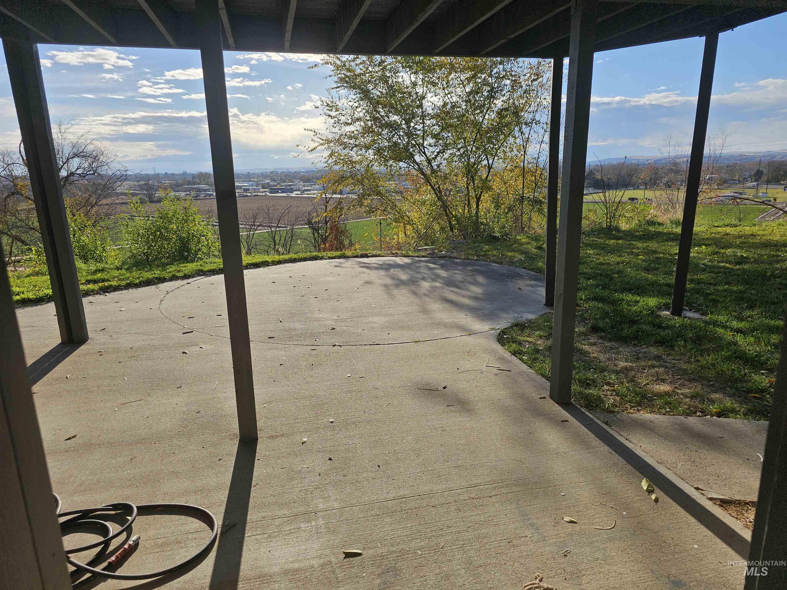 716 Hughes Drive Property Photo 23