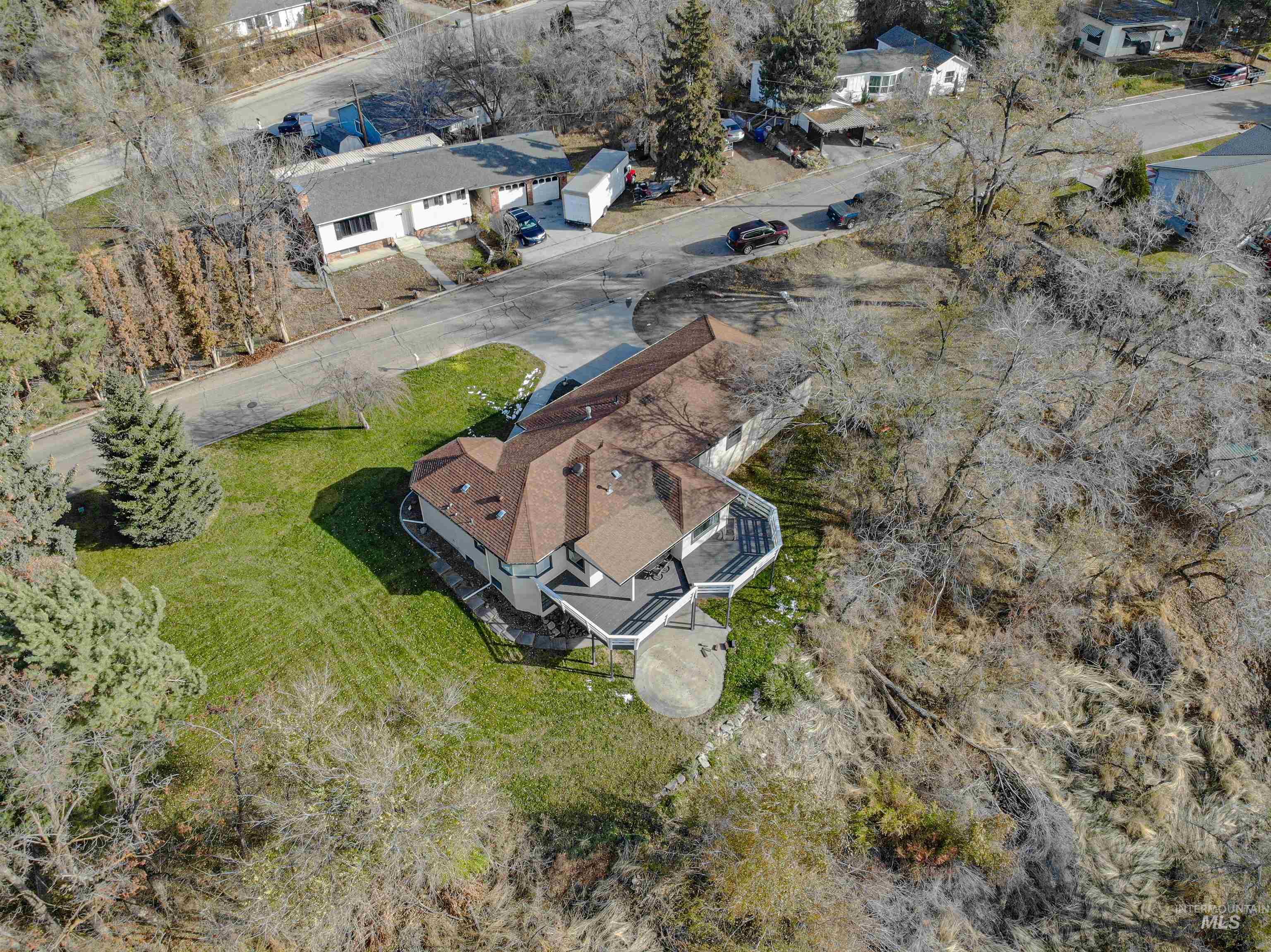 716 Hughes Drive Property Photo 34