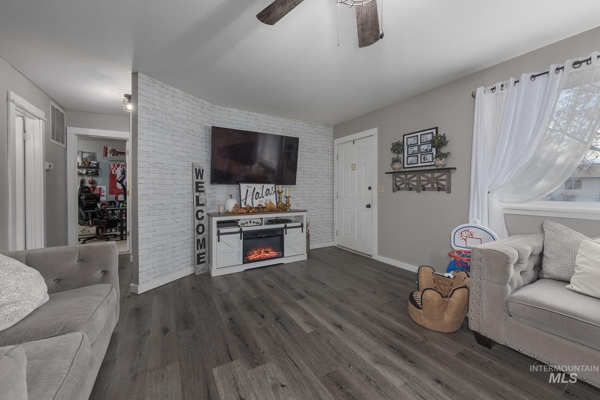 672 Nw 16th Street Property Photo 4