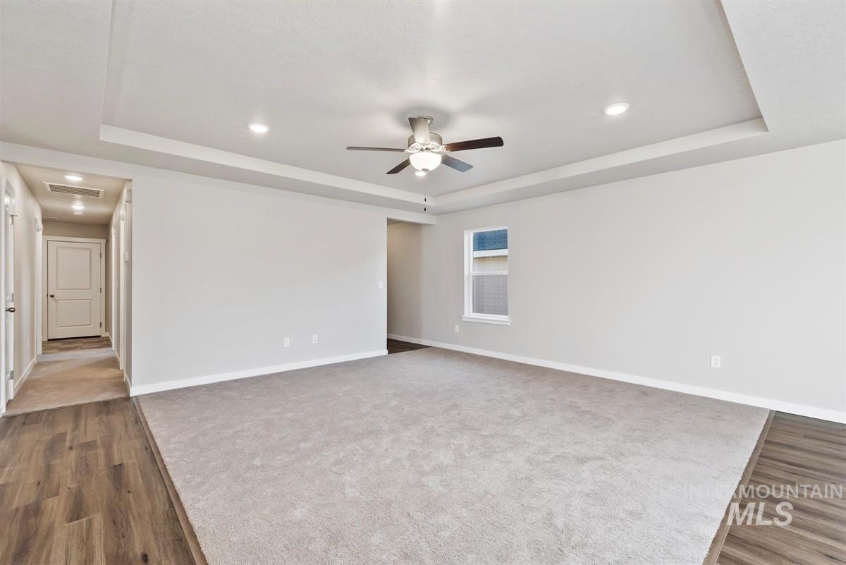 17598 Mason Ridge Way Property Photo 2