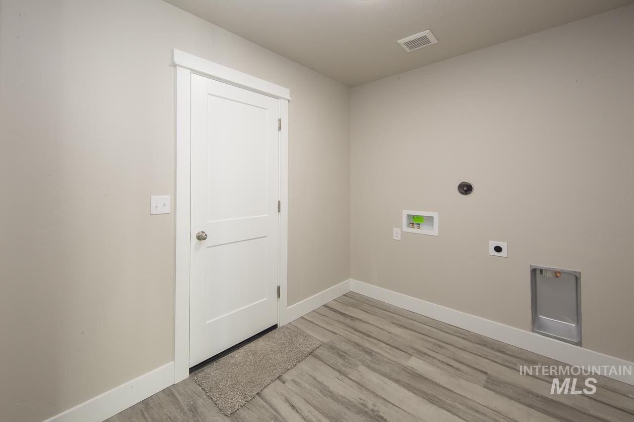 1671 Regency Way Property Photo 23
