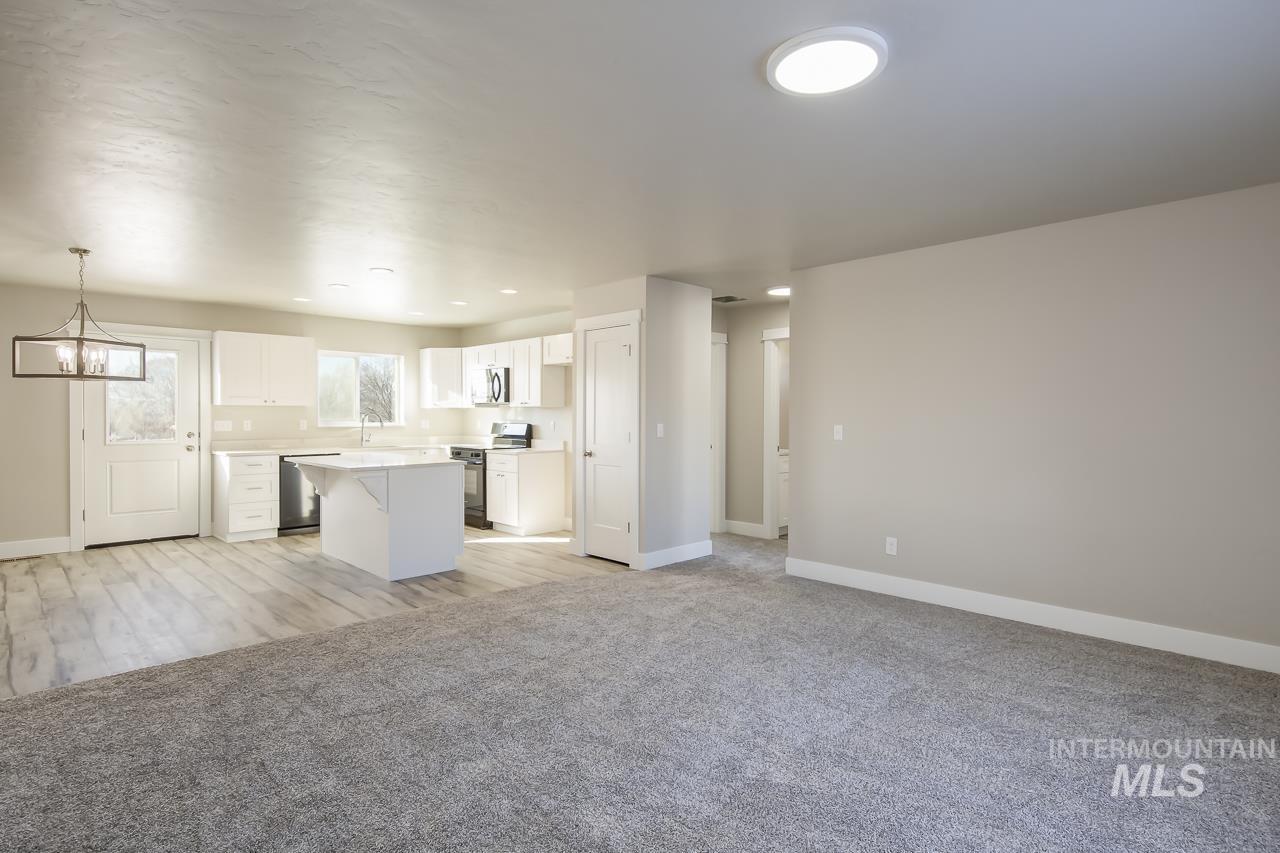 1671 Regency Way Property Photo 28