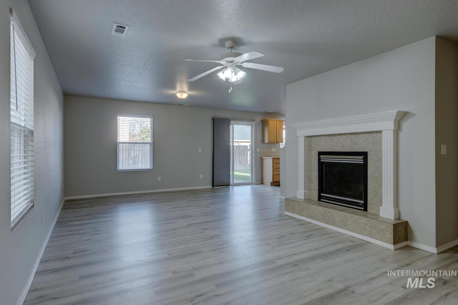 9128 Lillywood Property Photo 3