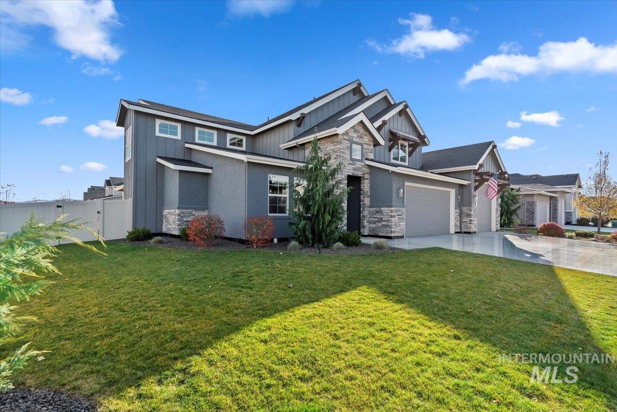 5302 S Montague Way Property Photo 3