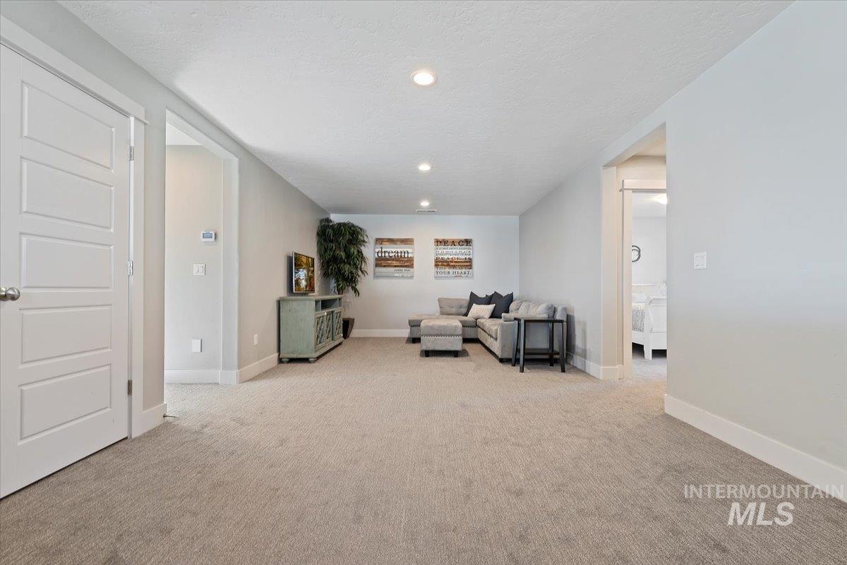 5302 S Montague Way Property Photo 16