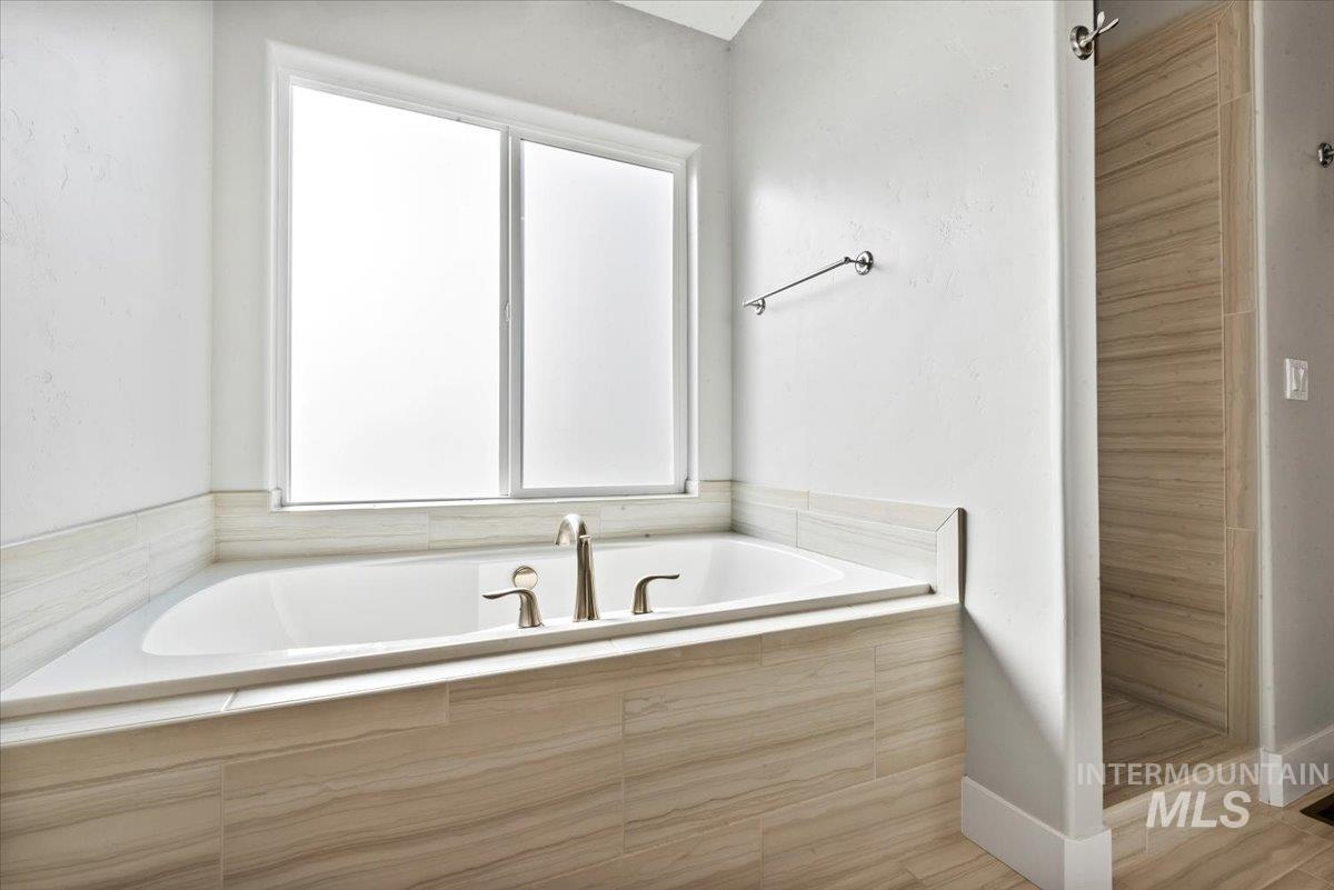 5302 S Montague Way Property Photo 23
