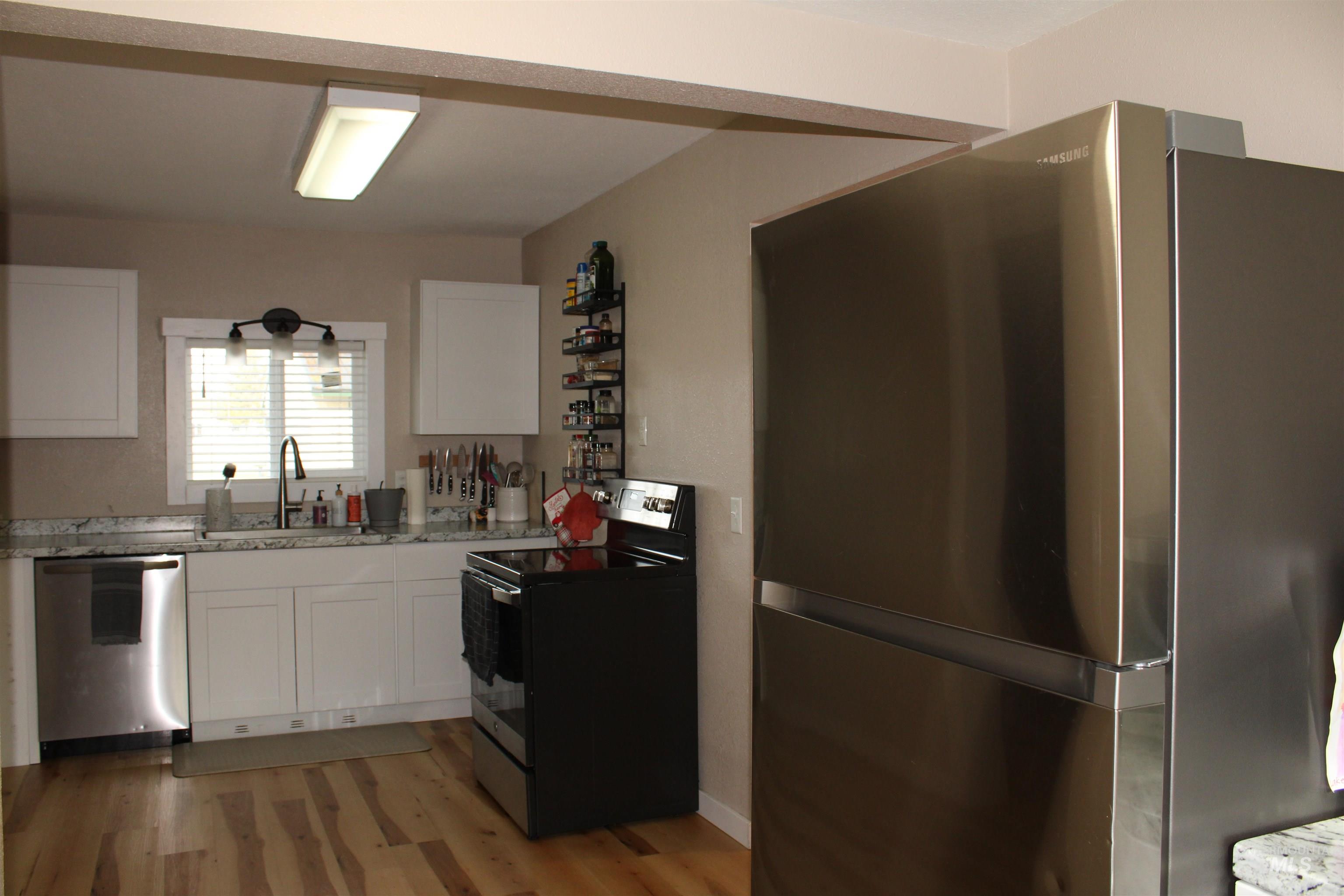 109 N Hornet Creek St Property Photo 16