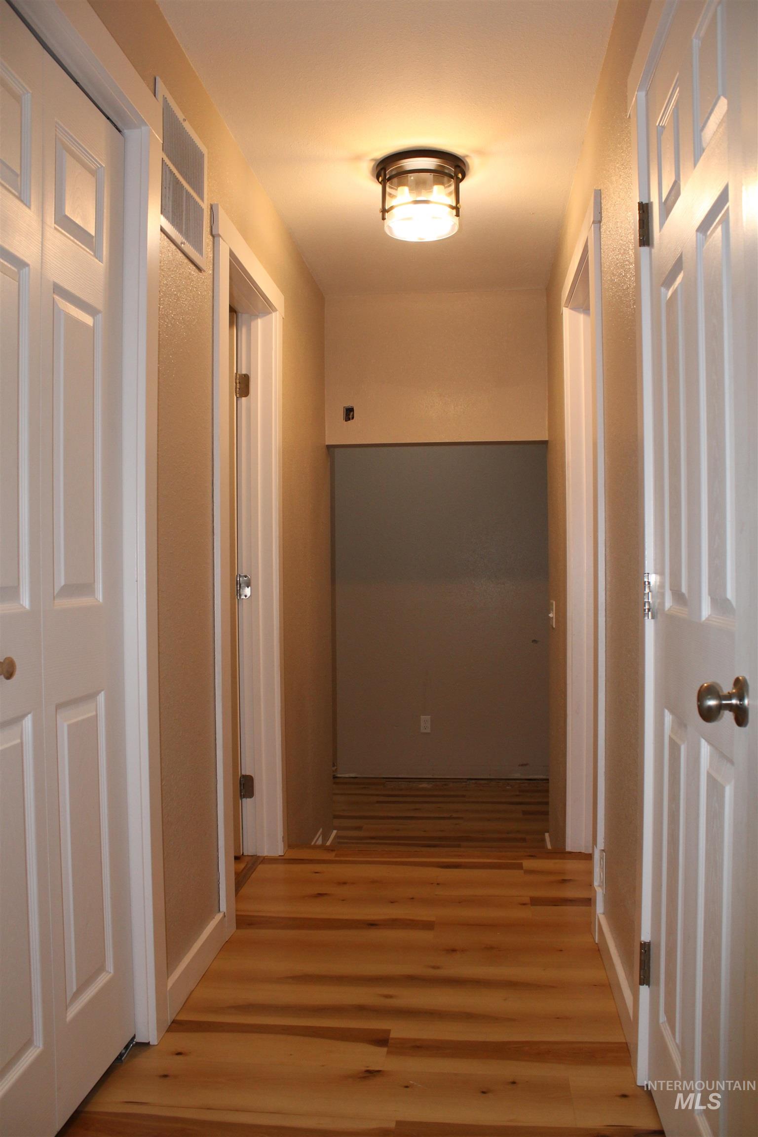 109 N Hornet Creek St Property Photo 18