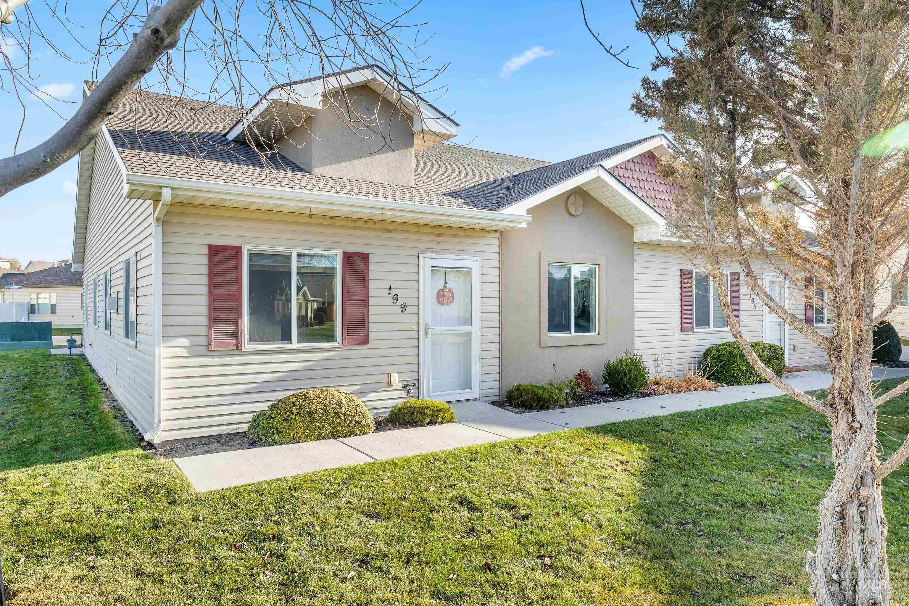 199 New Hampshire Way Property Photo 1