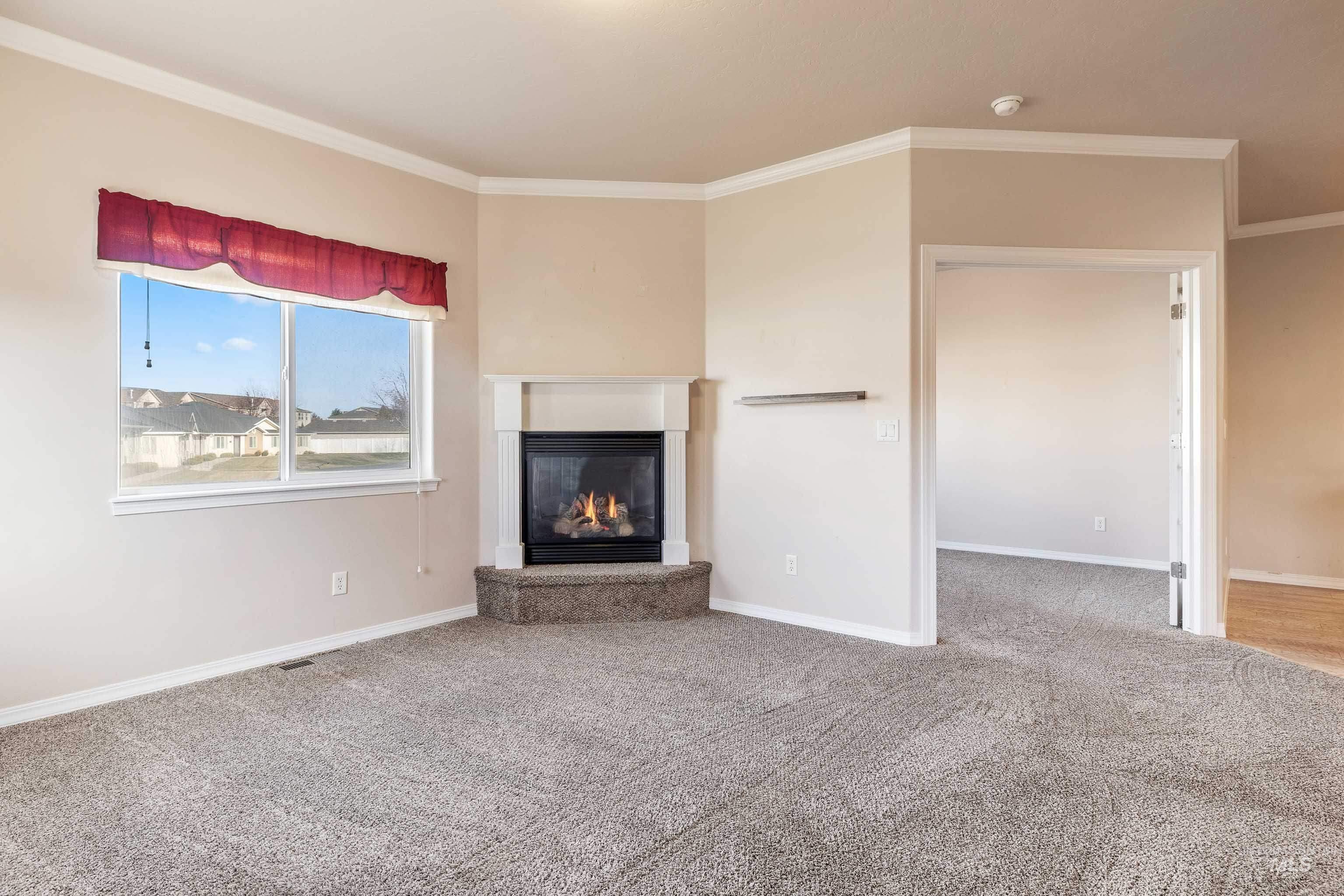 199 New Hampshire Way Property Photo 6