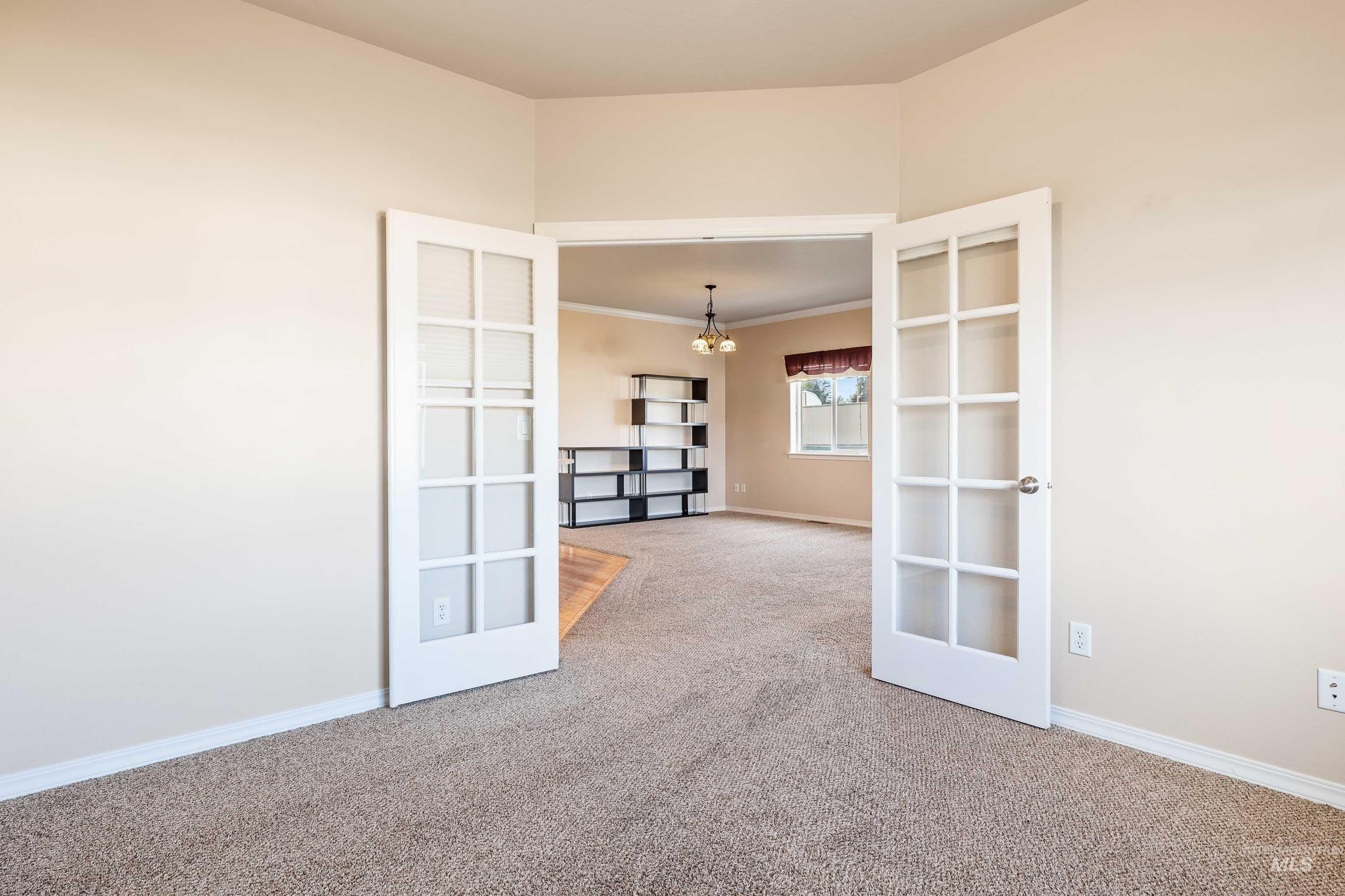 199 New Hampshire Way Property Photo 8