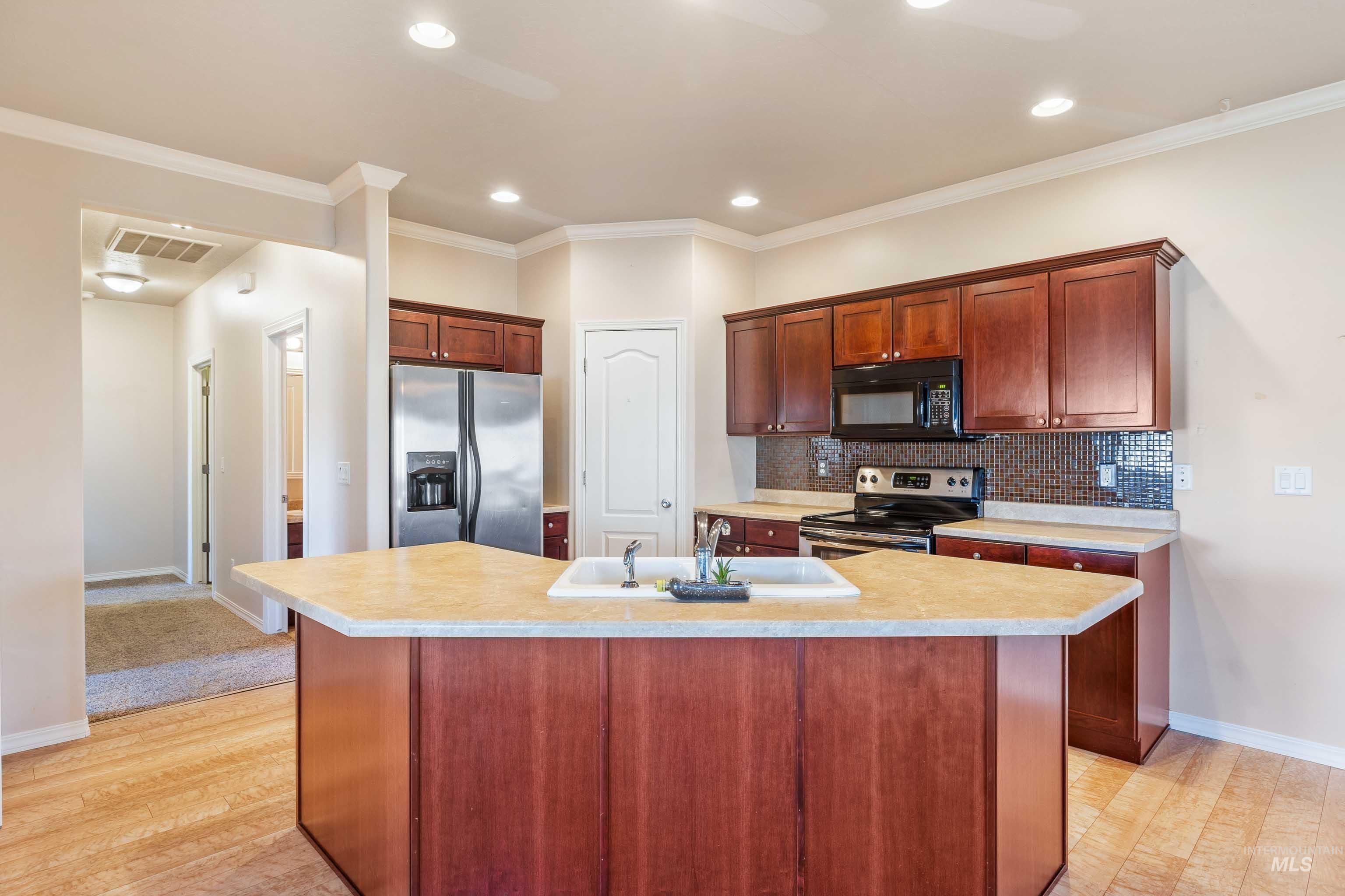 199 New Hampshire Way Property Photo 10