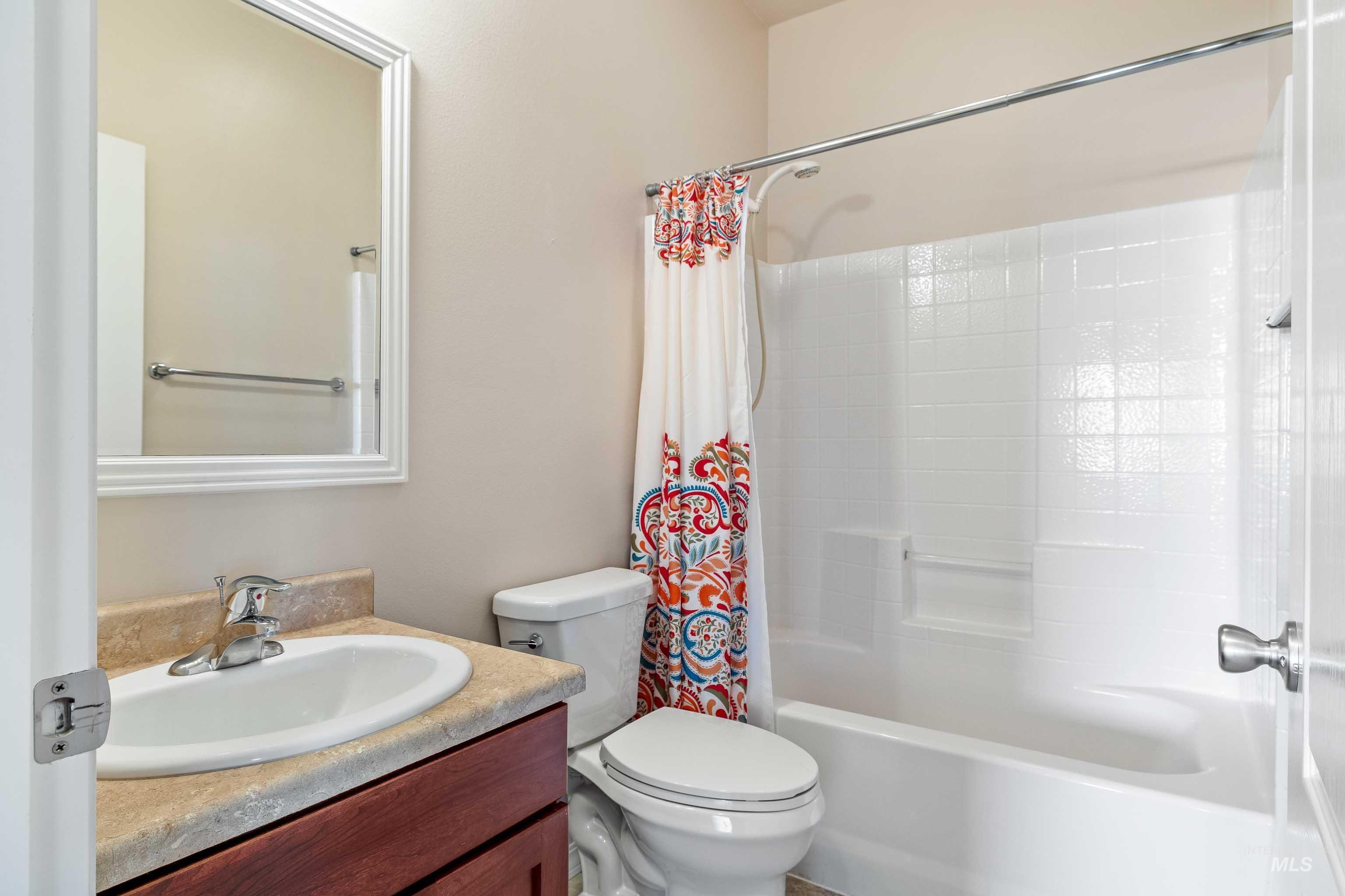 199 New Hampshire Way Property Photo 17