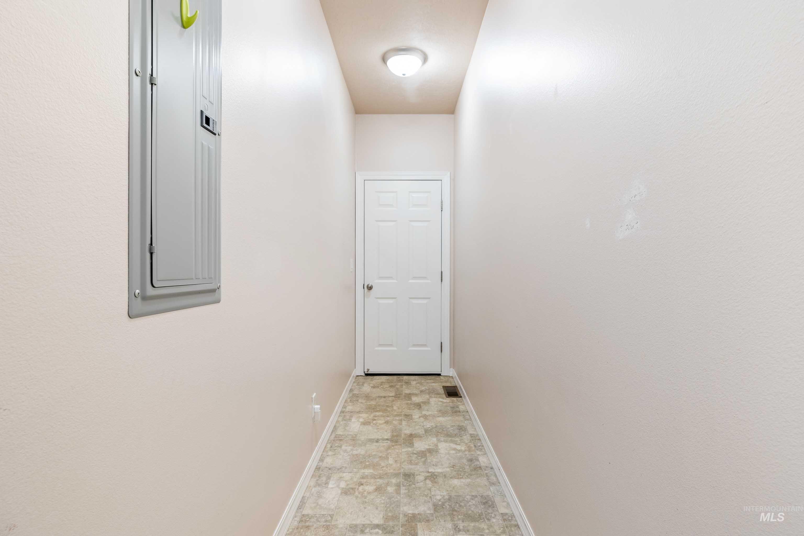 199 New Hampshire Way Property Photo 23