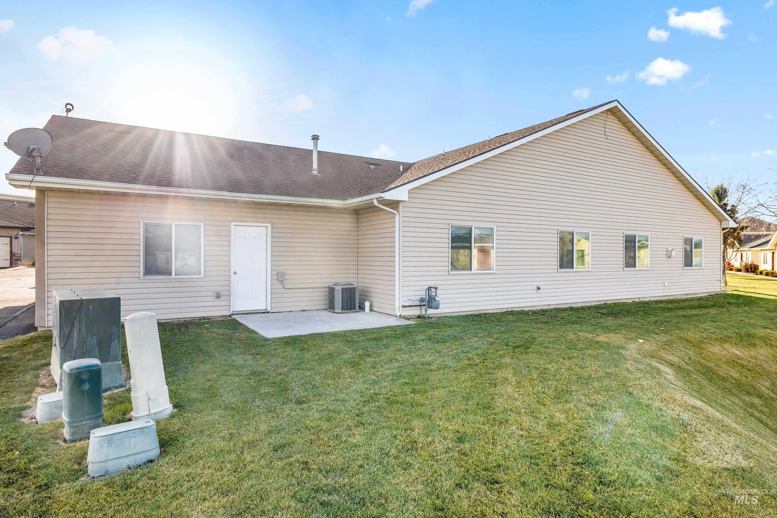 199 New Hampshire Way Property Photo 25