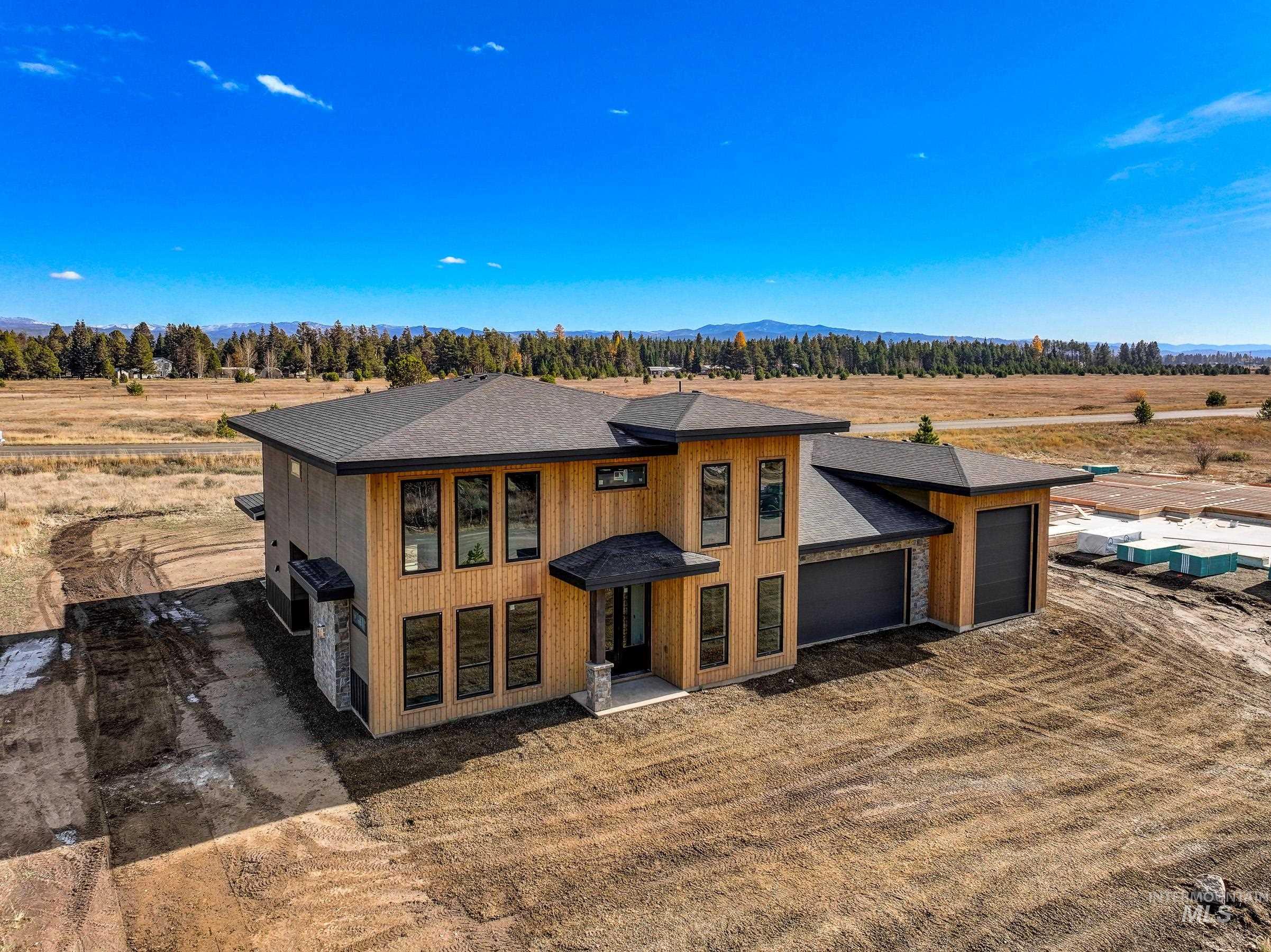 13156 Hawks Bay Property Photo 4