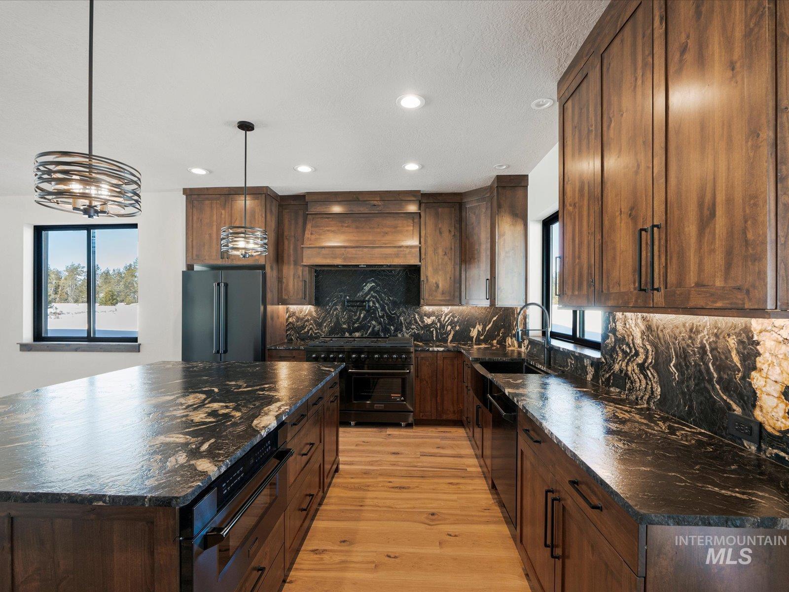 13156 Hawks Bay Property Photo 8