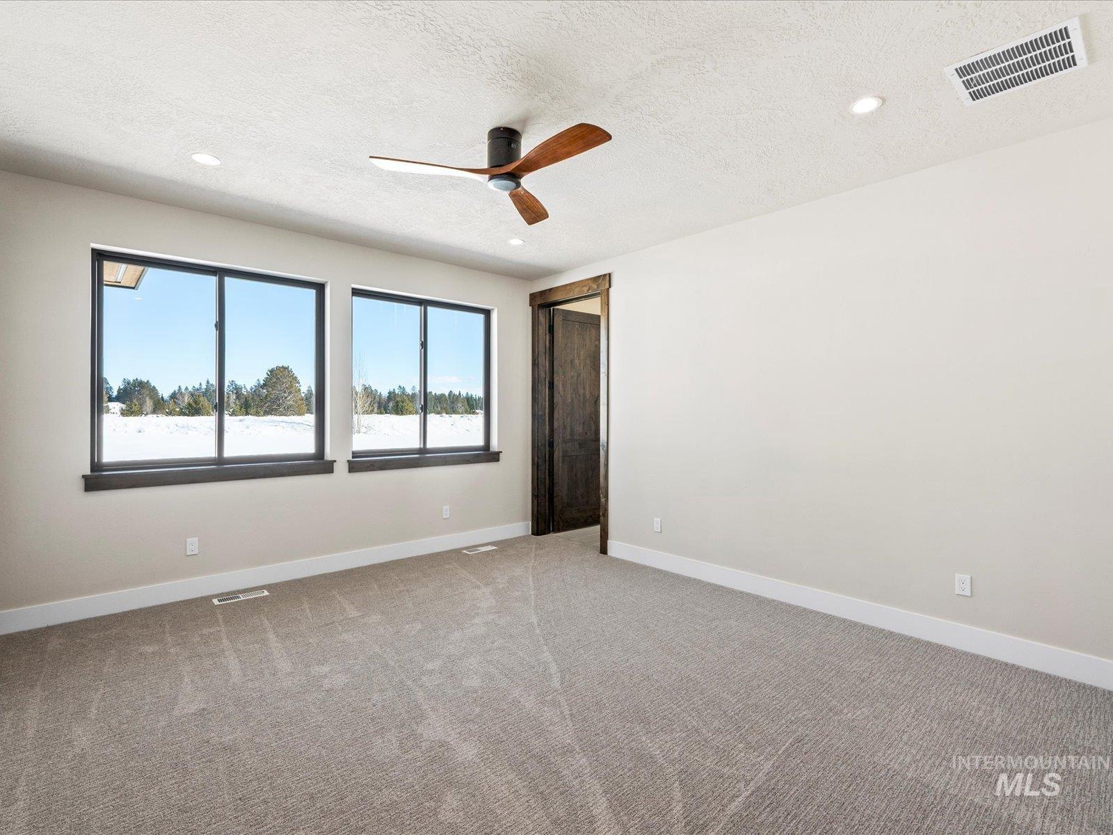 13156 Hawks Bay Property Photo 10
