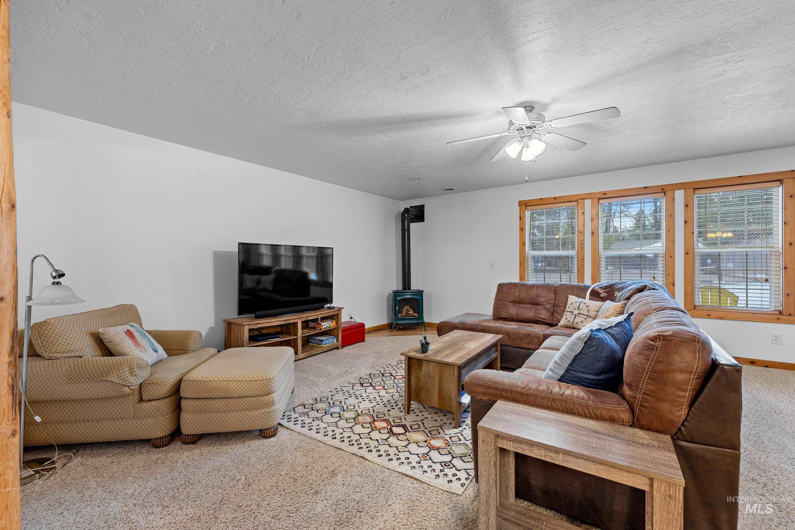 1644 N Davis Property Photo 7