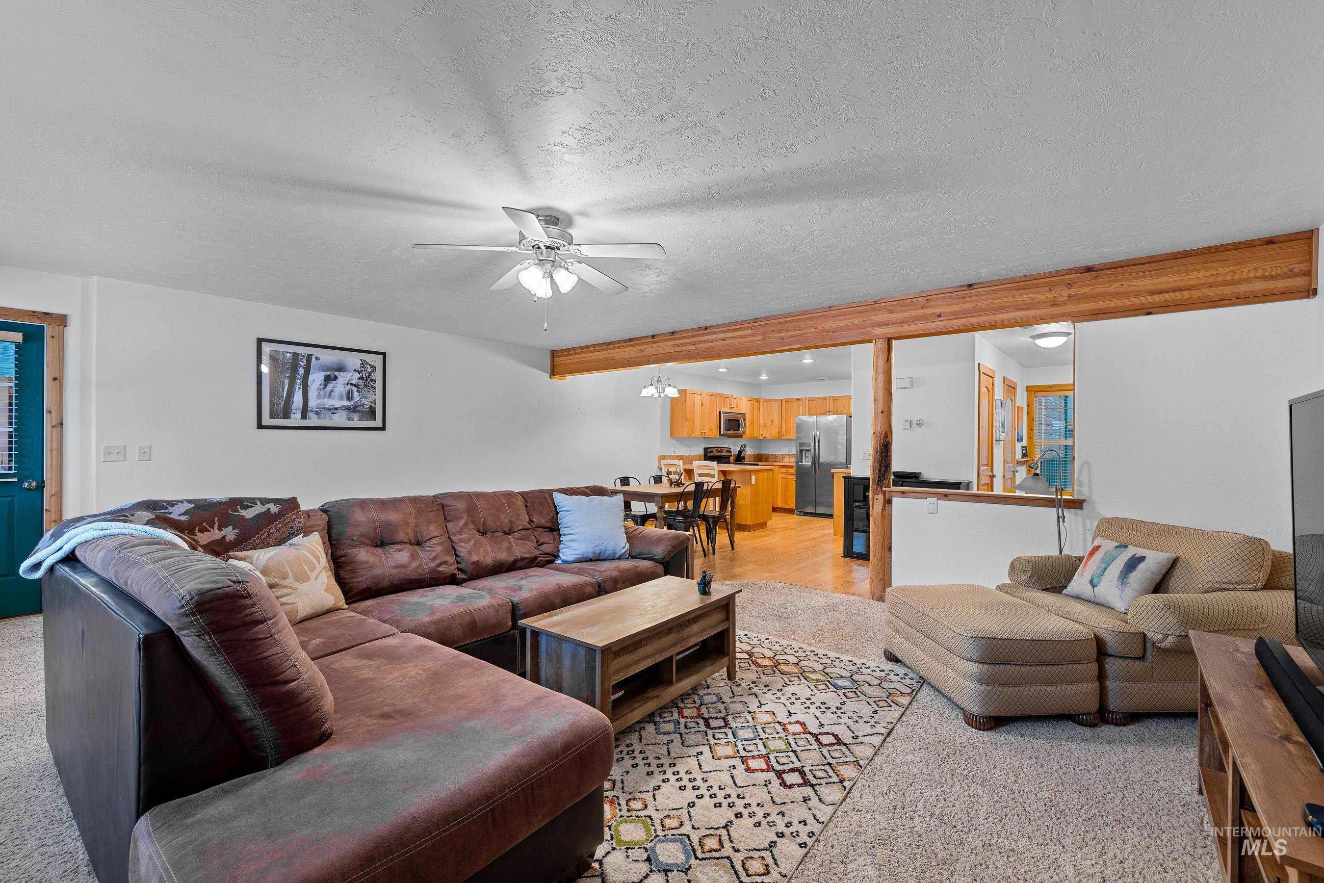 1644 N Davis Property Photo 8