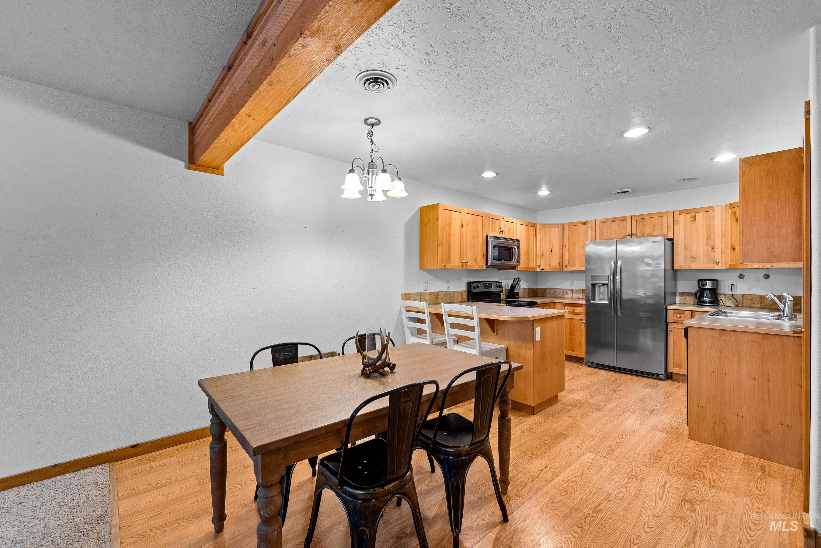 1644 N Davis Property Photo 10